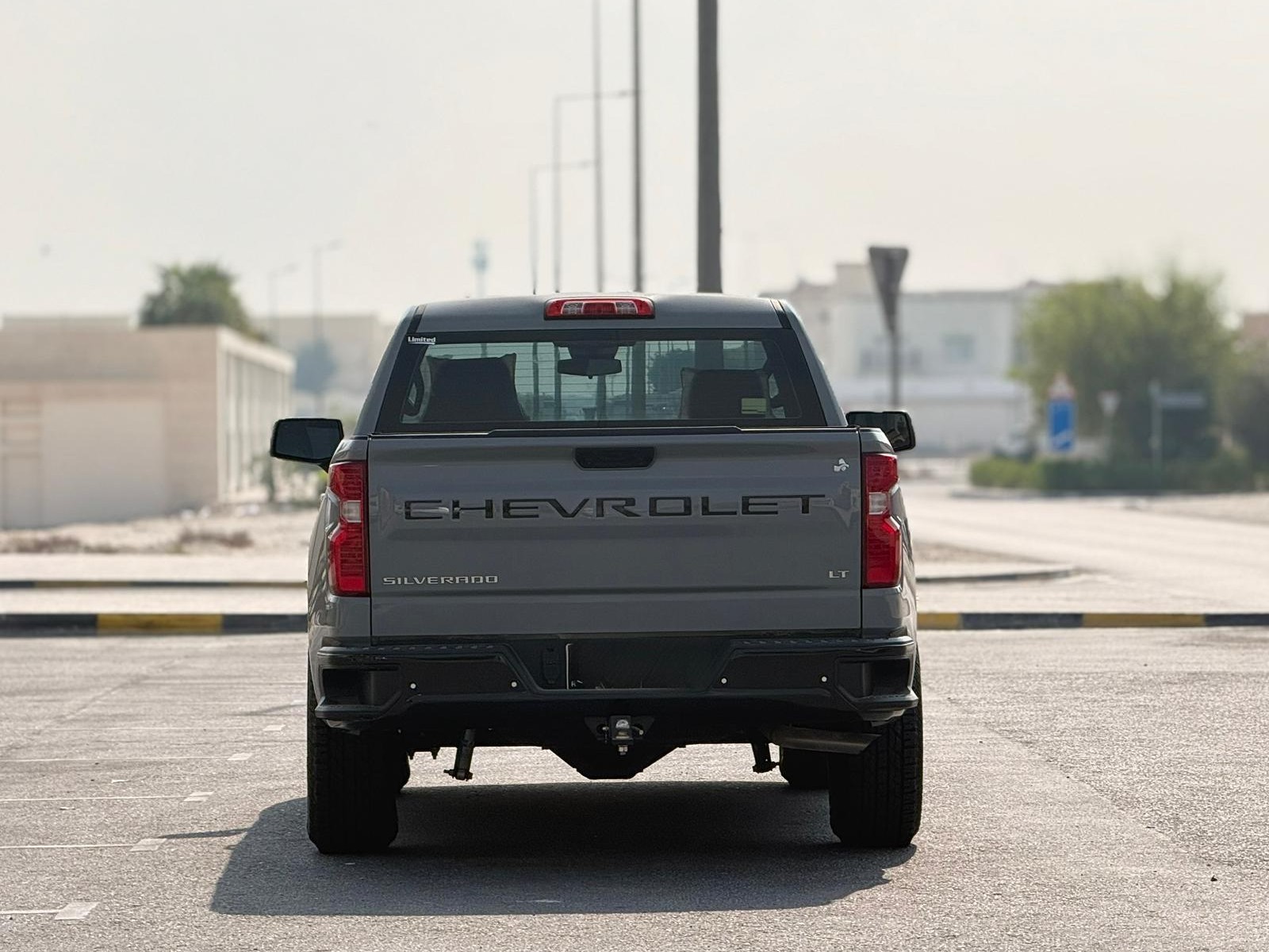 Chevrolet Silverado LT 2024 - Image 3