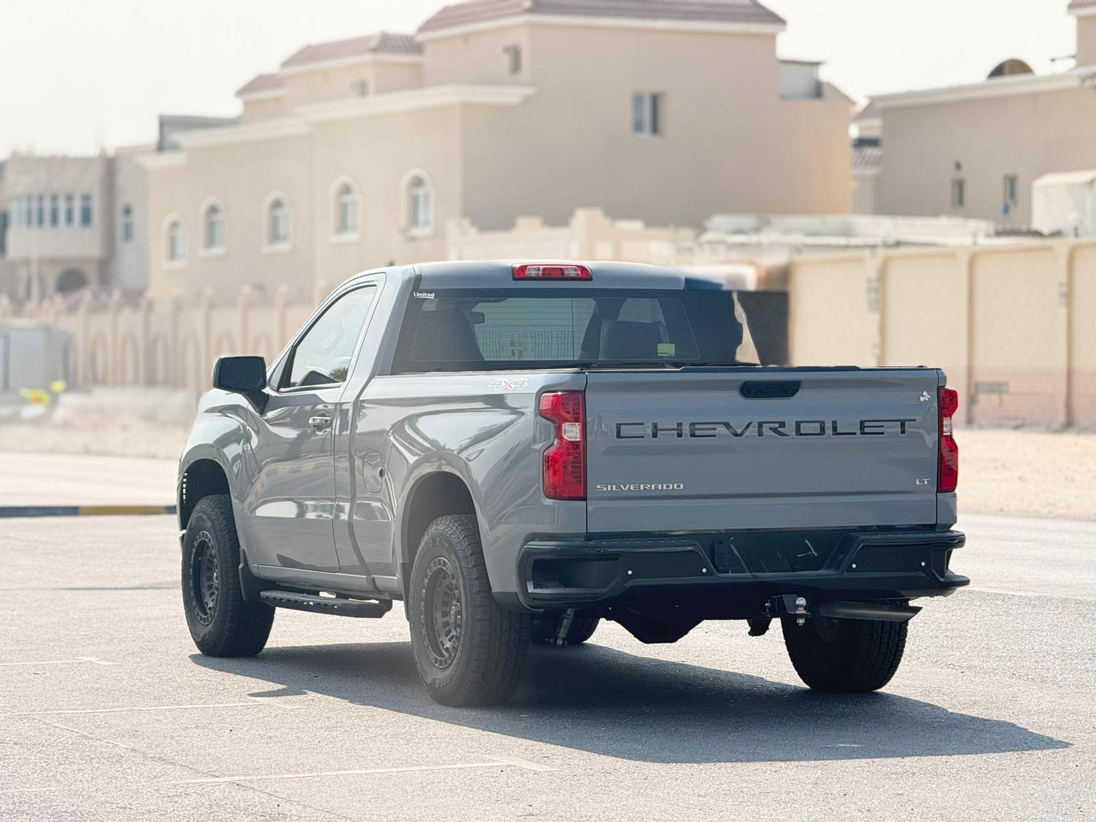Chevrolet Silverado LT 2024 - Image 4