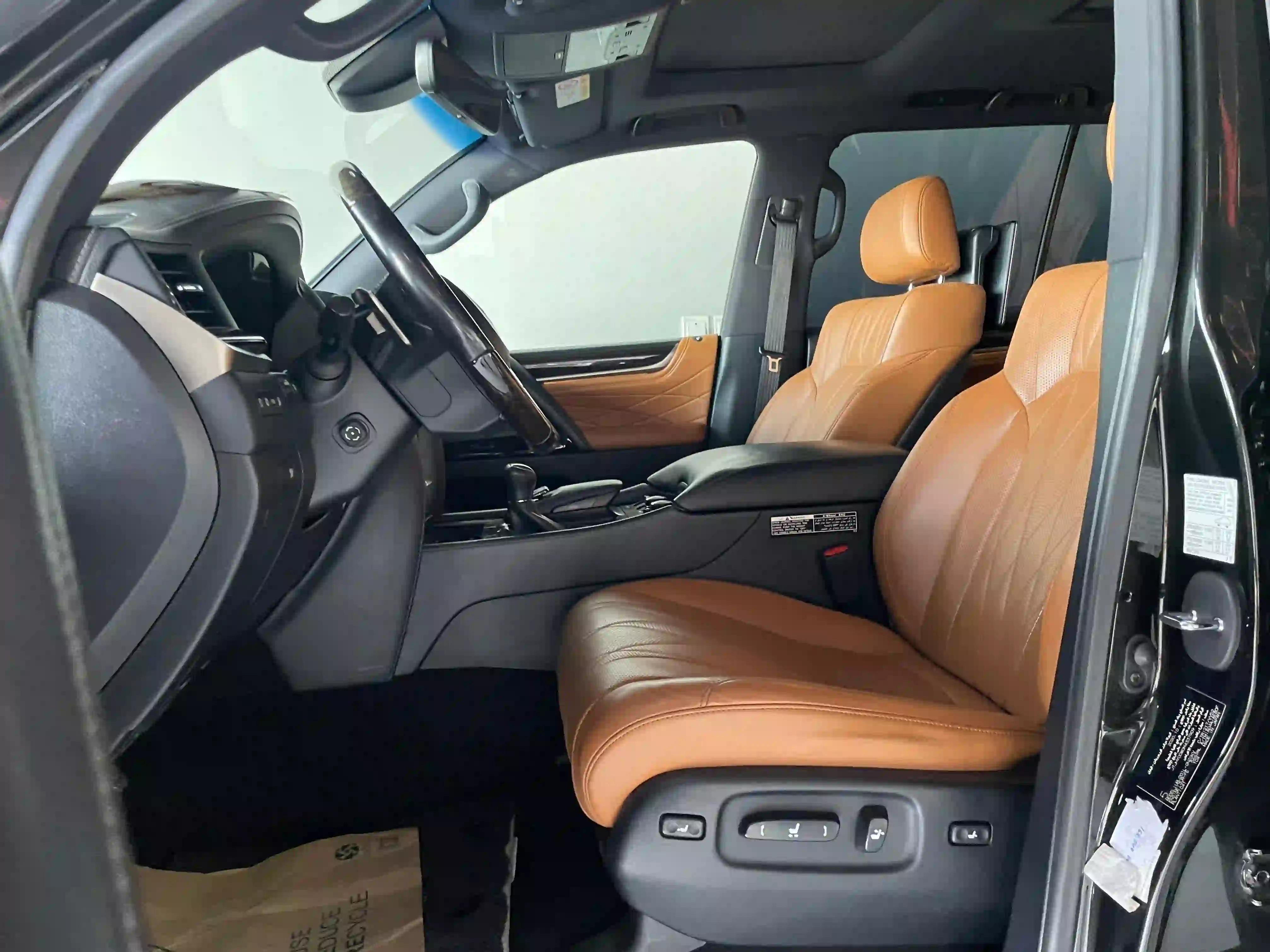 Lexus LX 570 S 2021 - Image 4