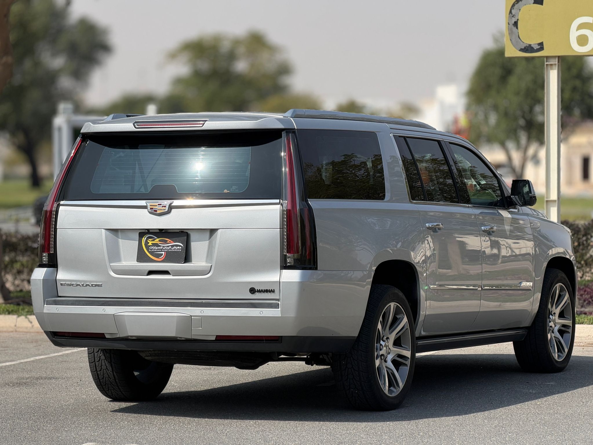 Cadillac Escalade 2016 - Image 4