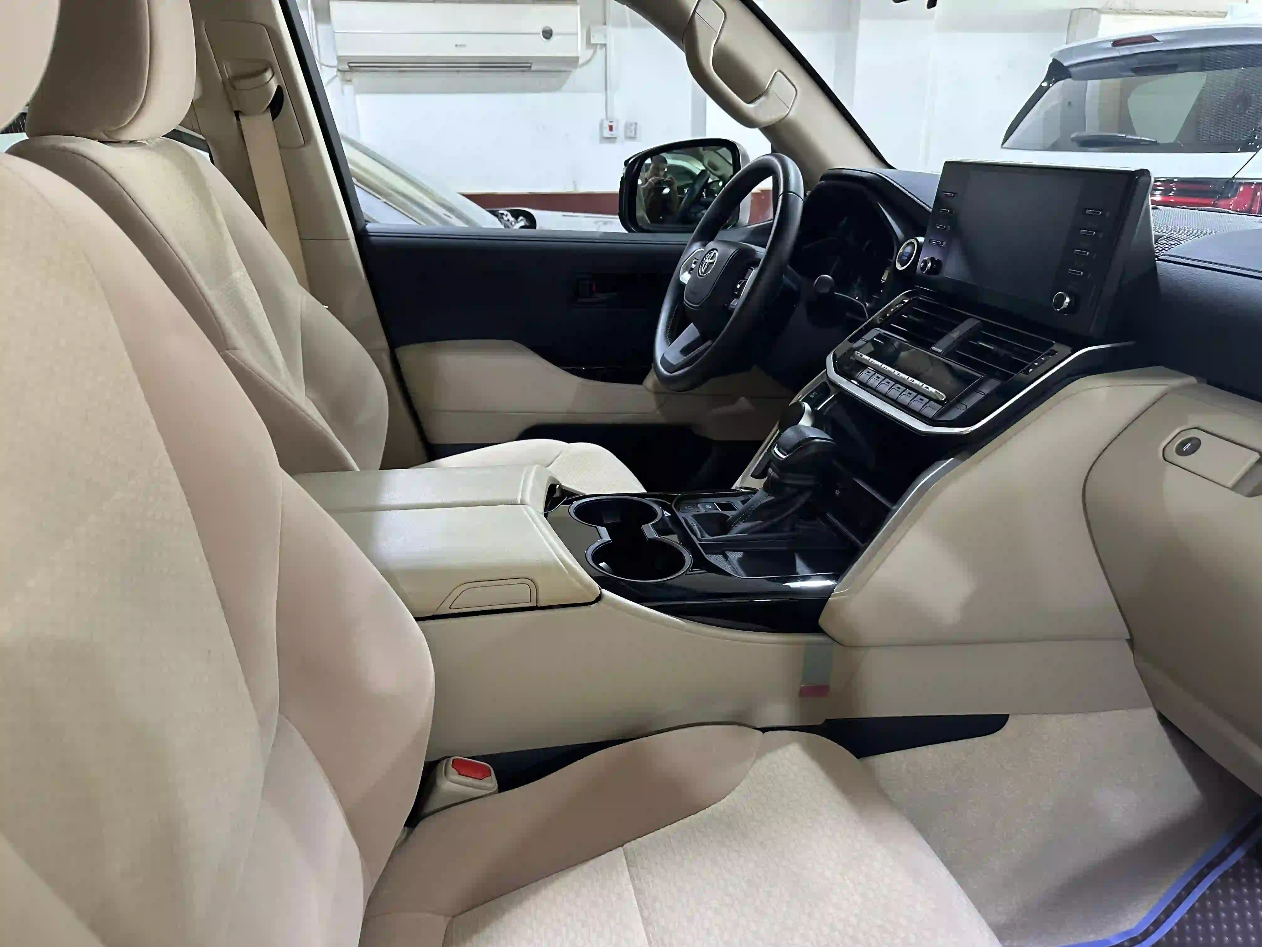 Toyota Land Cruiser GX 2024 - Image 4
