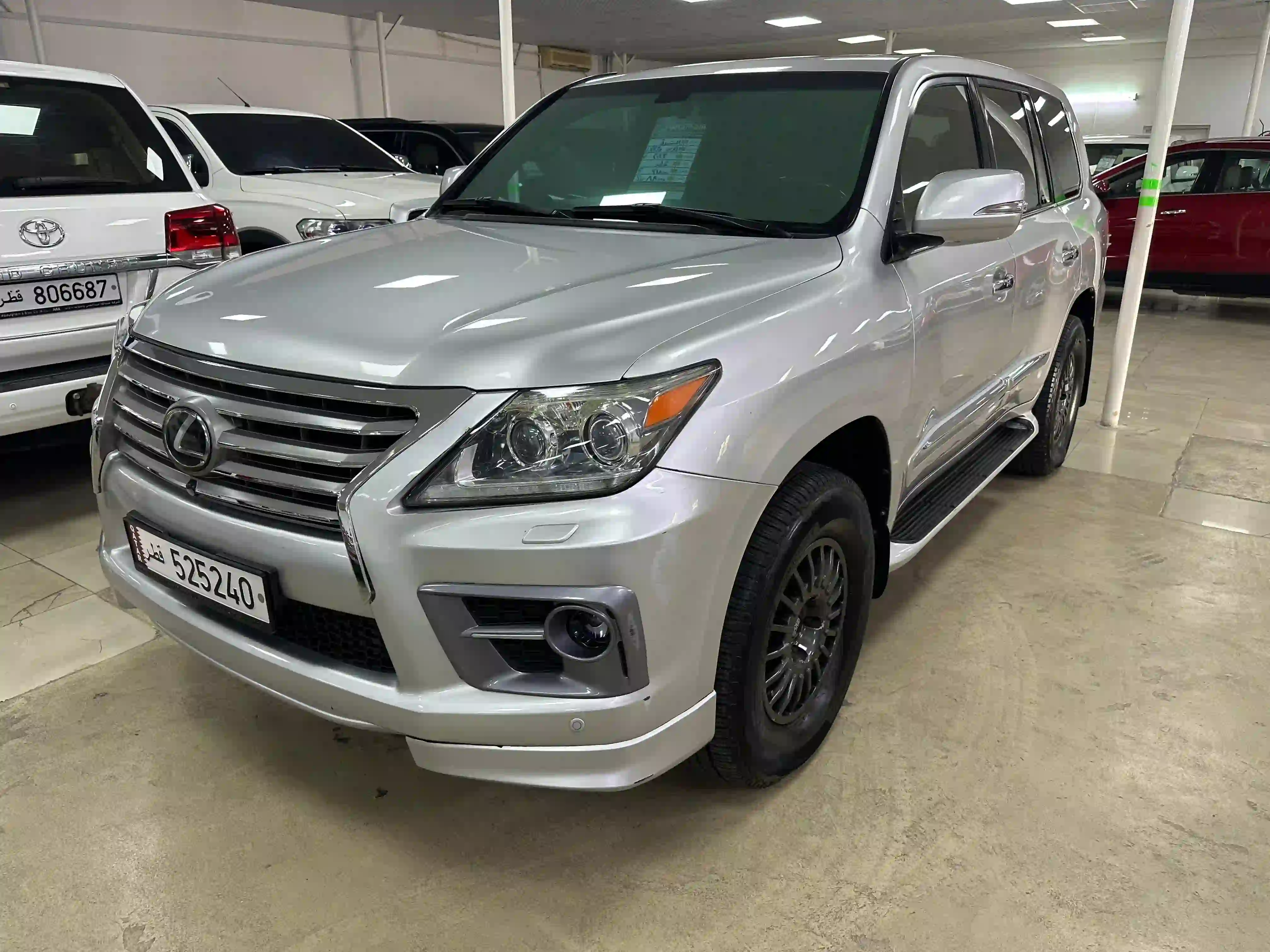 Lexus LX 570 S 2013 - Image 2