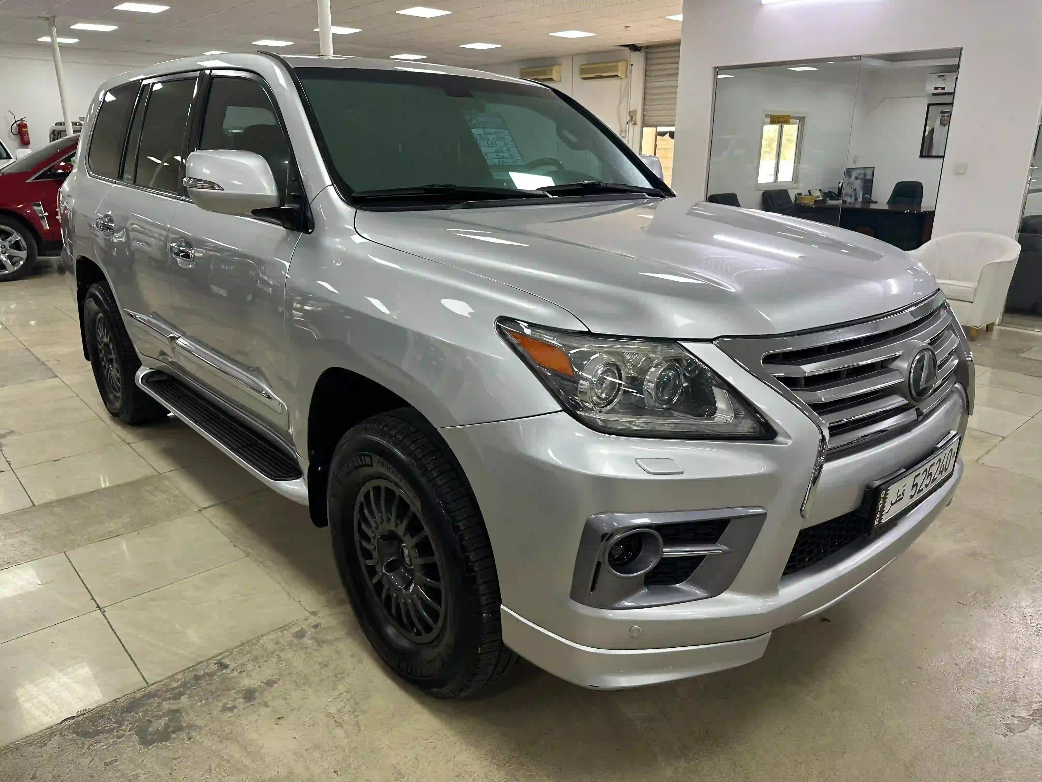 Lexus LX 570 S 2013 - Image 3