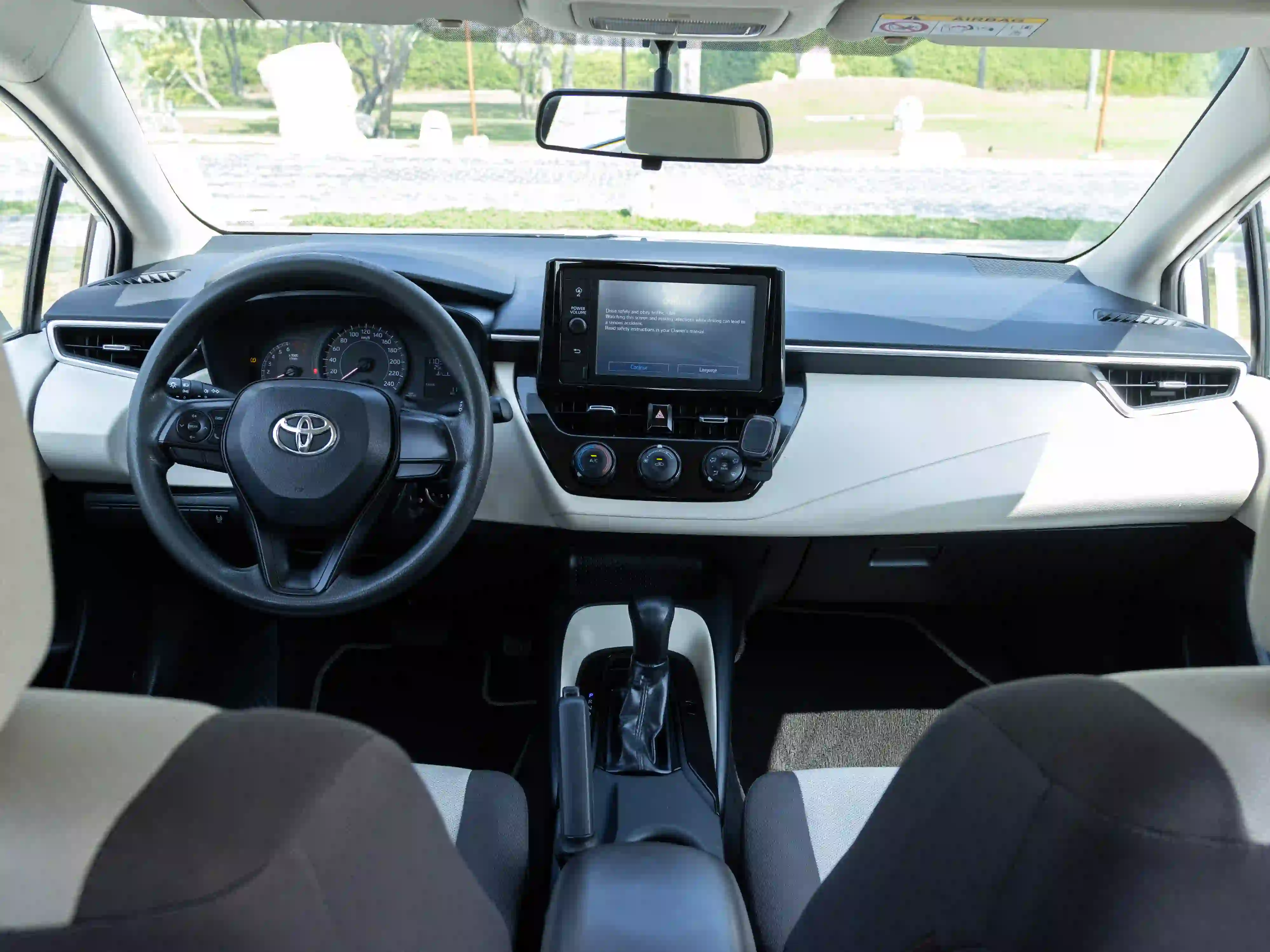 Toyota Corolla XLi 2022 - Image 4