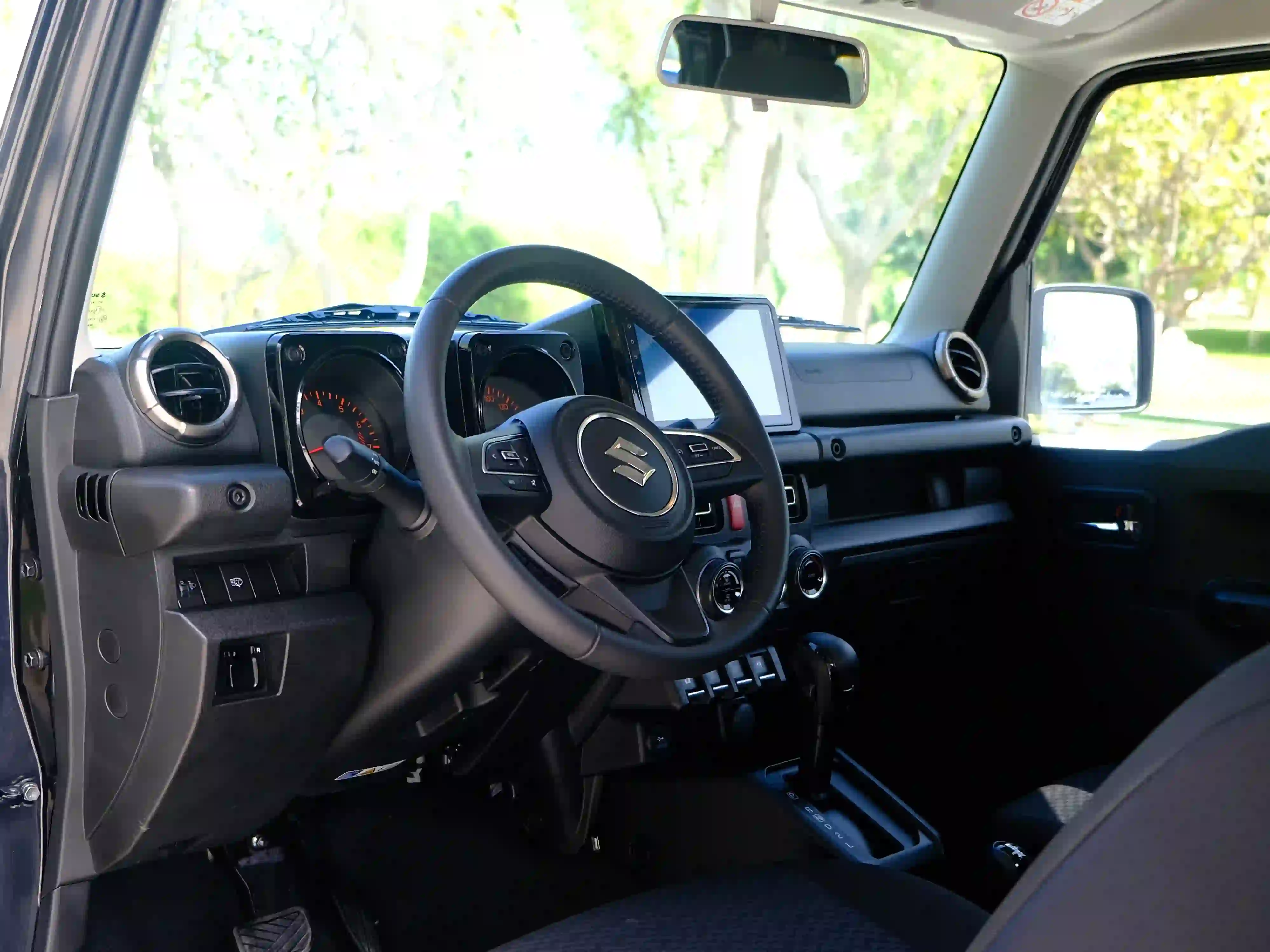 Suzuki Jimny 2025 - Image 4