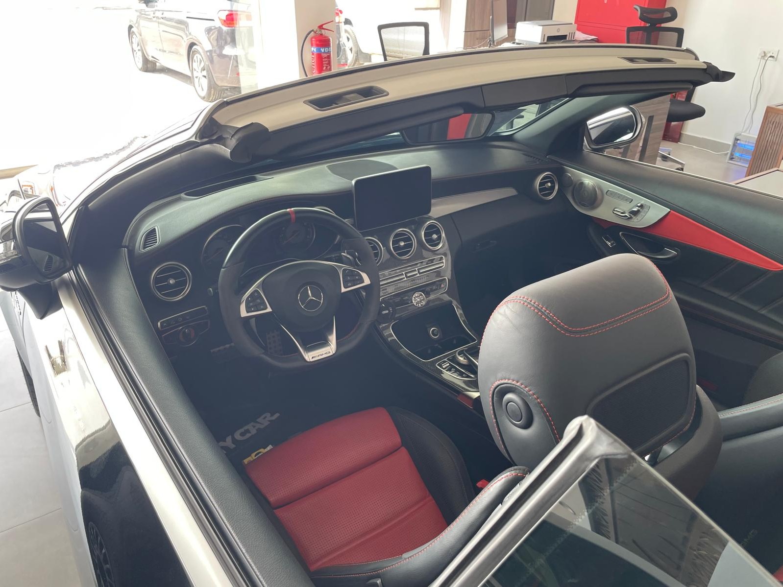 Mercedes-Benz C-Class Cabriolet 63 AMG S 2017 - Image 3