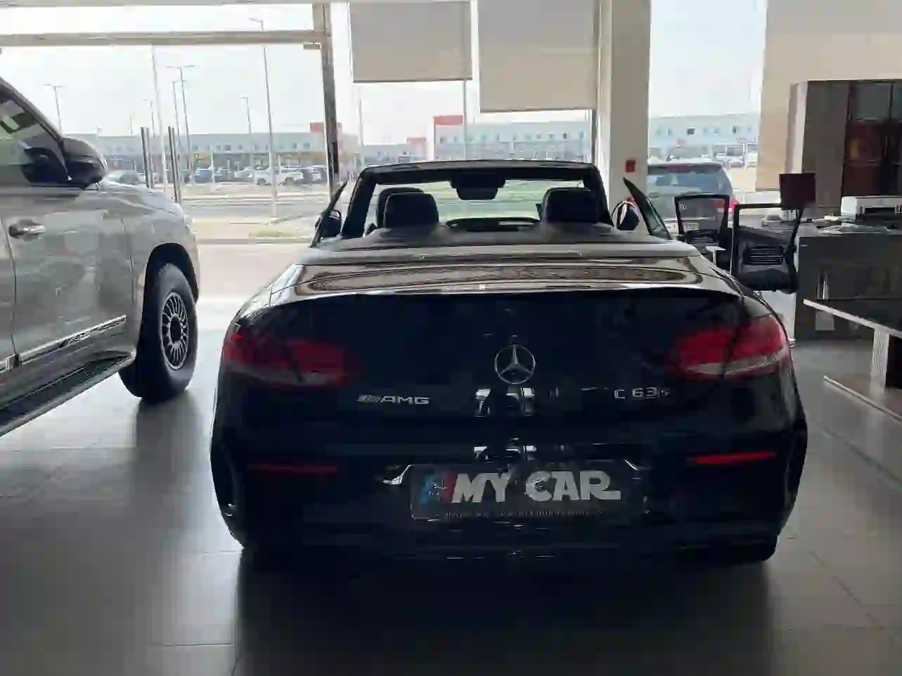 Mercedes-Benz C-Class Cabriolet 63 AMG S 2017 - Image 4