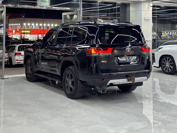 Toyota Land Cruiser GR TWIN TURBO 2022 - Image 4