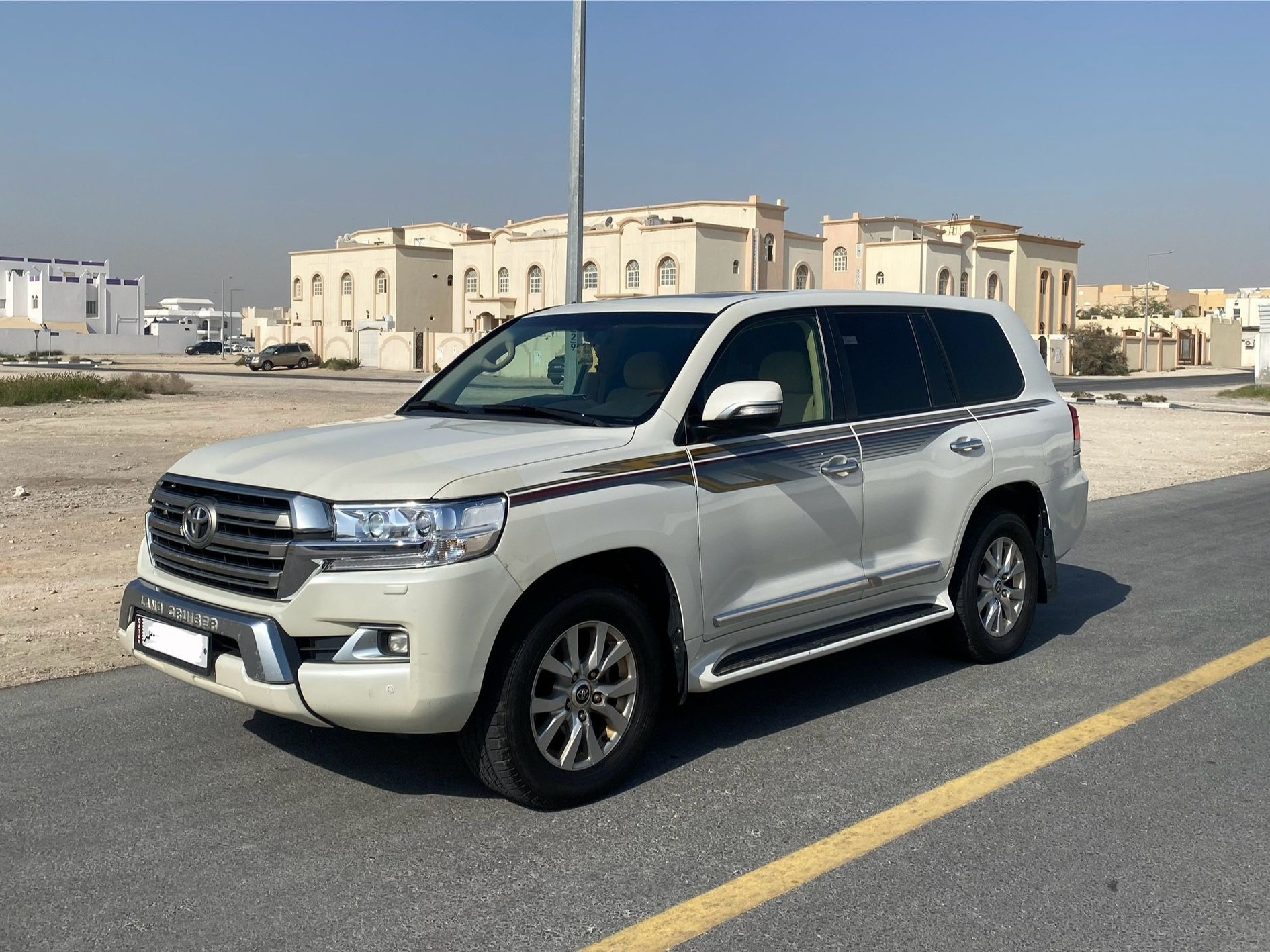 Toyota Land Cruiser GXR v8 2016 - Image 2