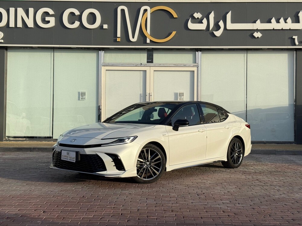 Toyota Camry 2025 - Image 1