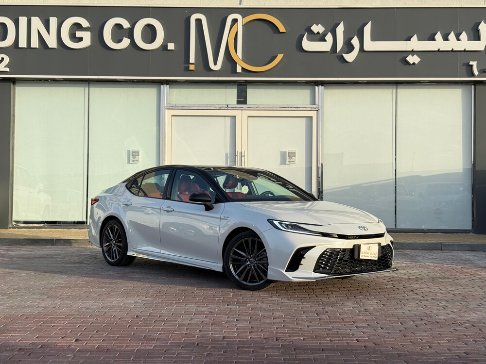 Toyota Camry 2025 - Image 3