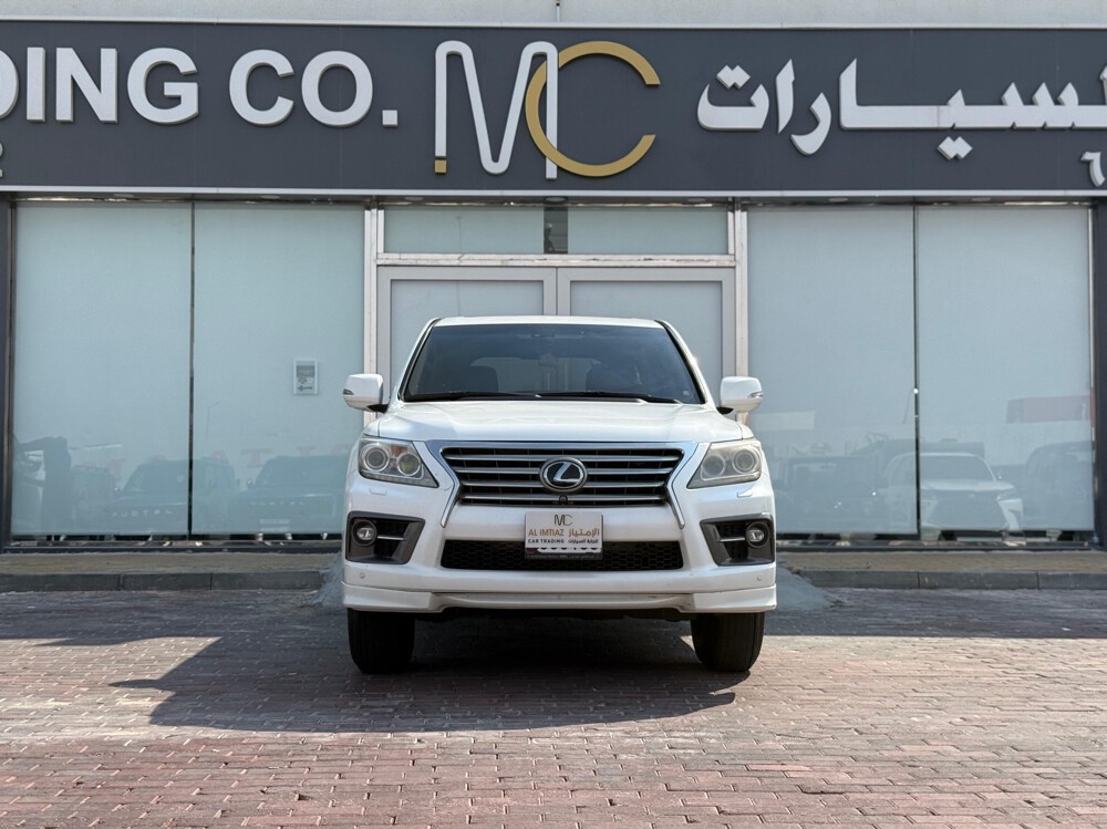 Lexus LX 570 S 2014 - Image 2