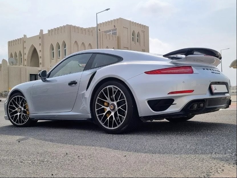 Porsche 911 Turbo S 2015 - Image 4