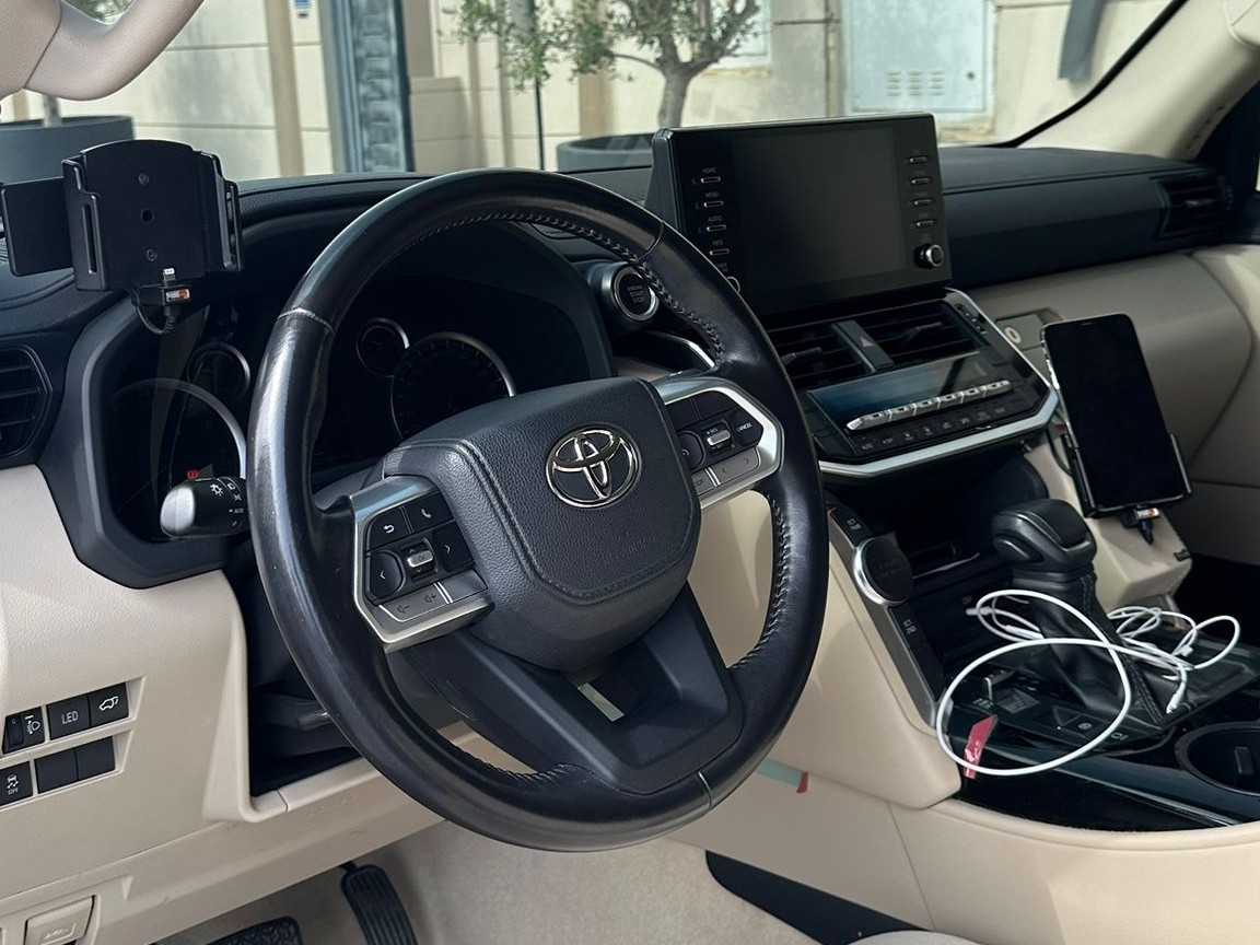 Toyota Land Cruiser GX.R 2022 - Image 4
