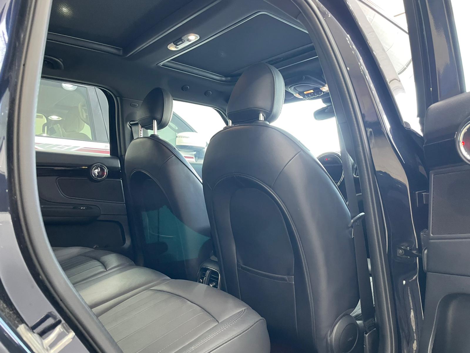 Mini Cooper Countryman JCW  2020 - Image 3