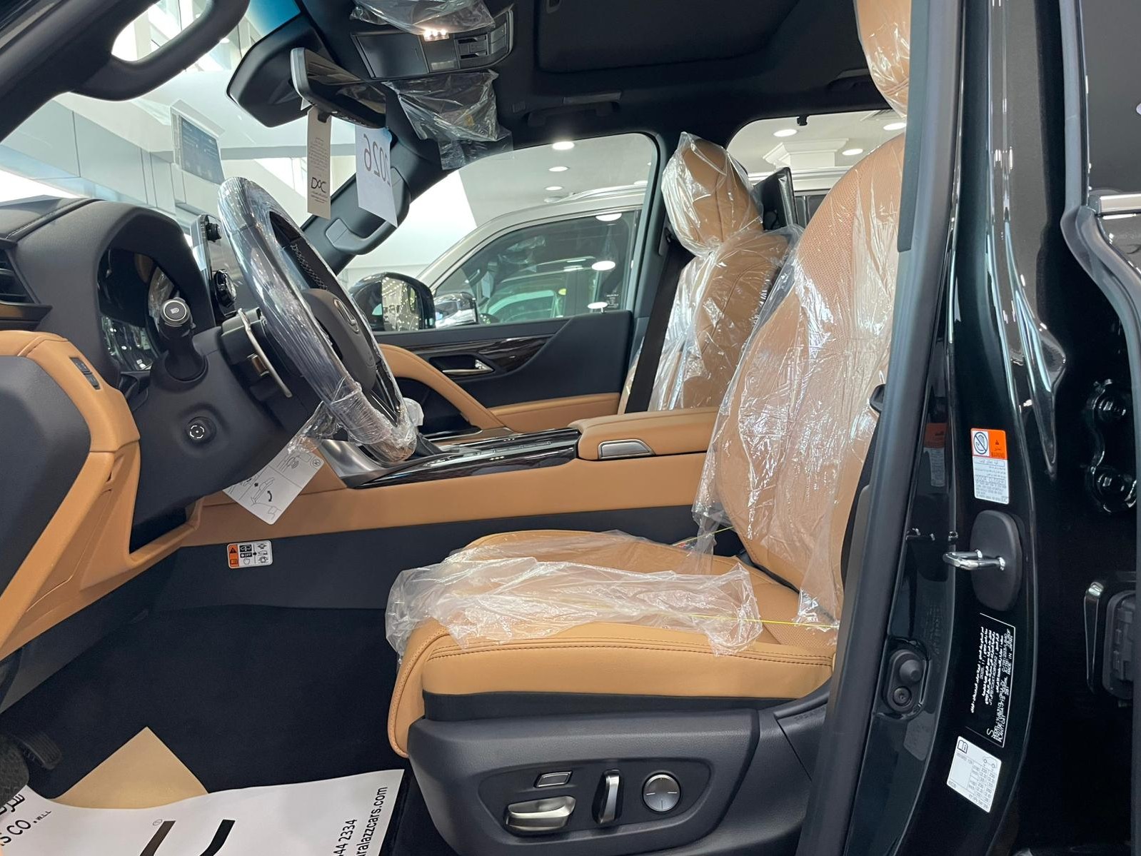 Lexus LX 600 Luxury  2026 - Image 4