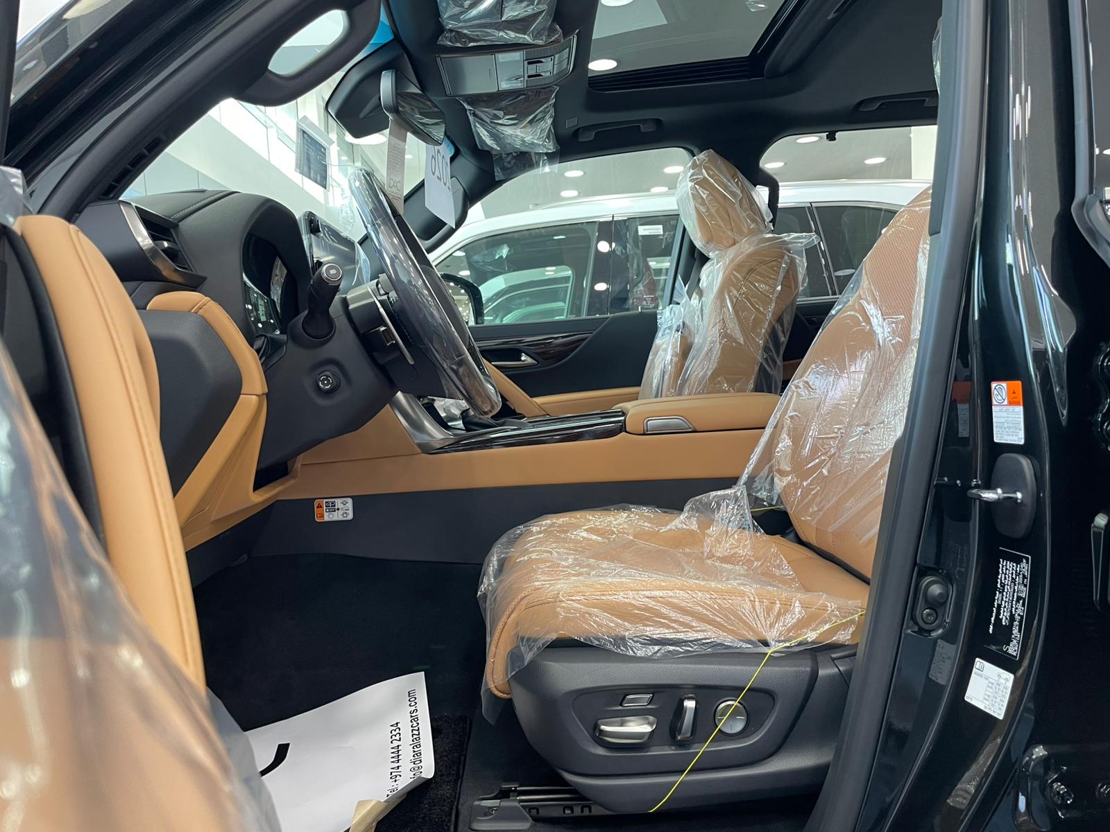 Lexus LX 600 Luxury  2026 - Image 3