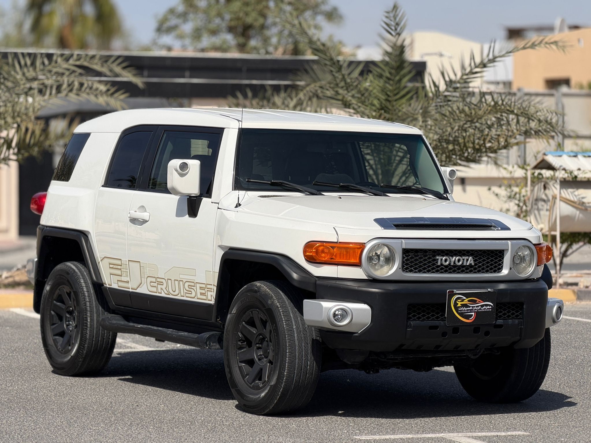 Toyota FJ Cruiser 2018 - Image 2
