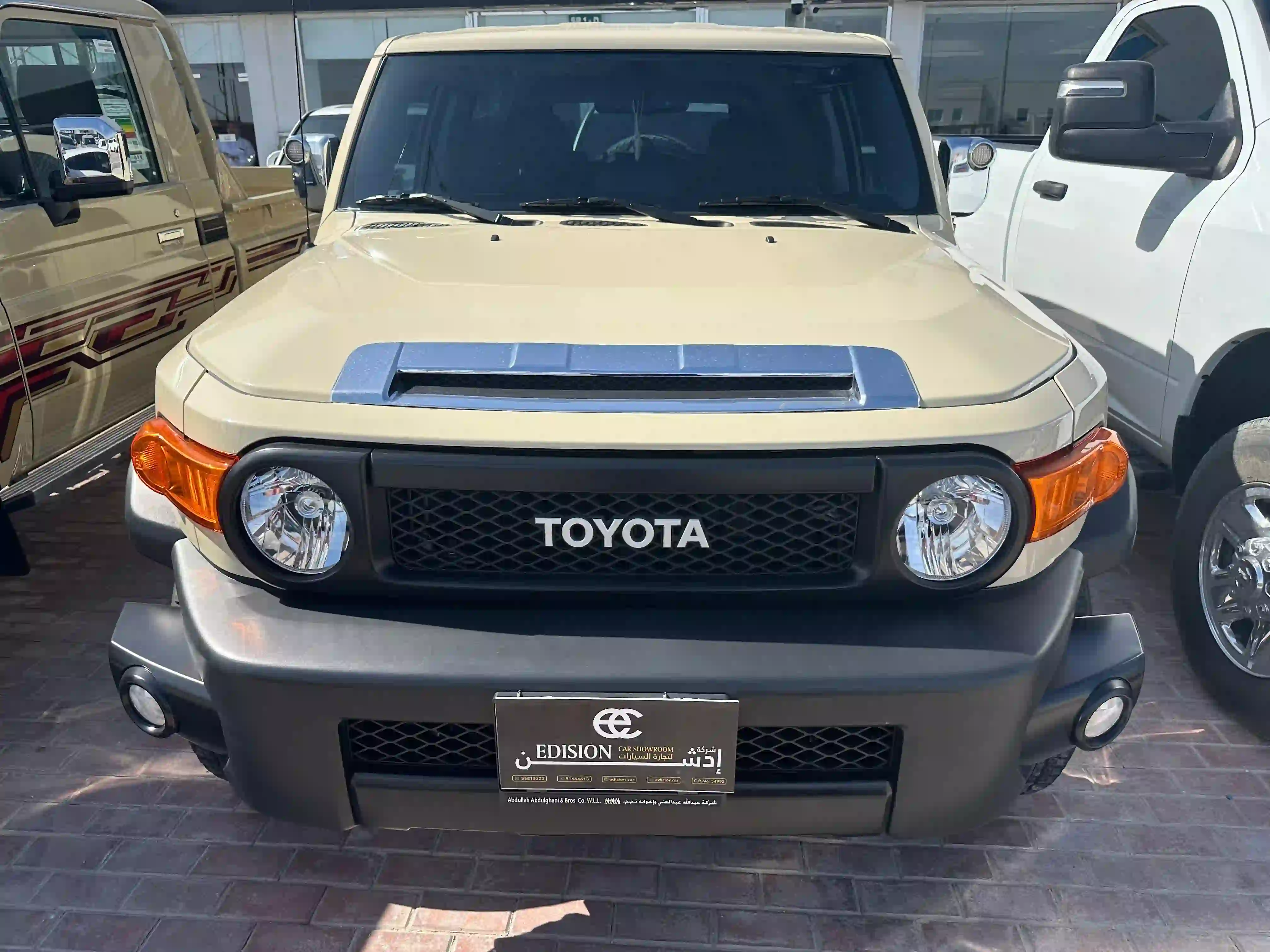 Toyota FJ Cruiser 2023 - Image 2