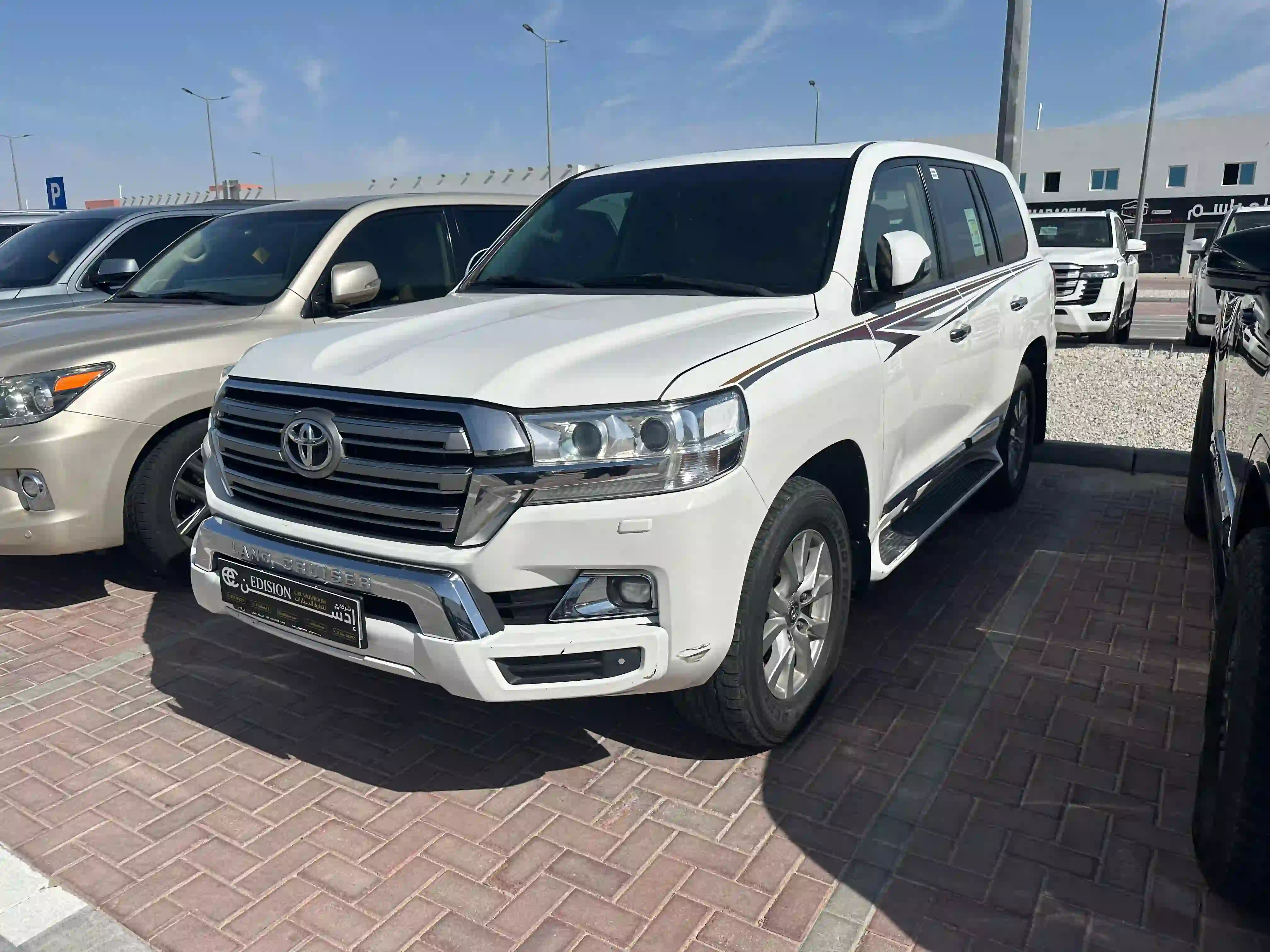 Toyota Land Cruiser GXR v8 2018