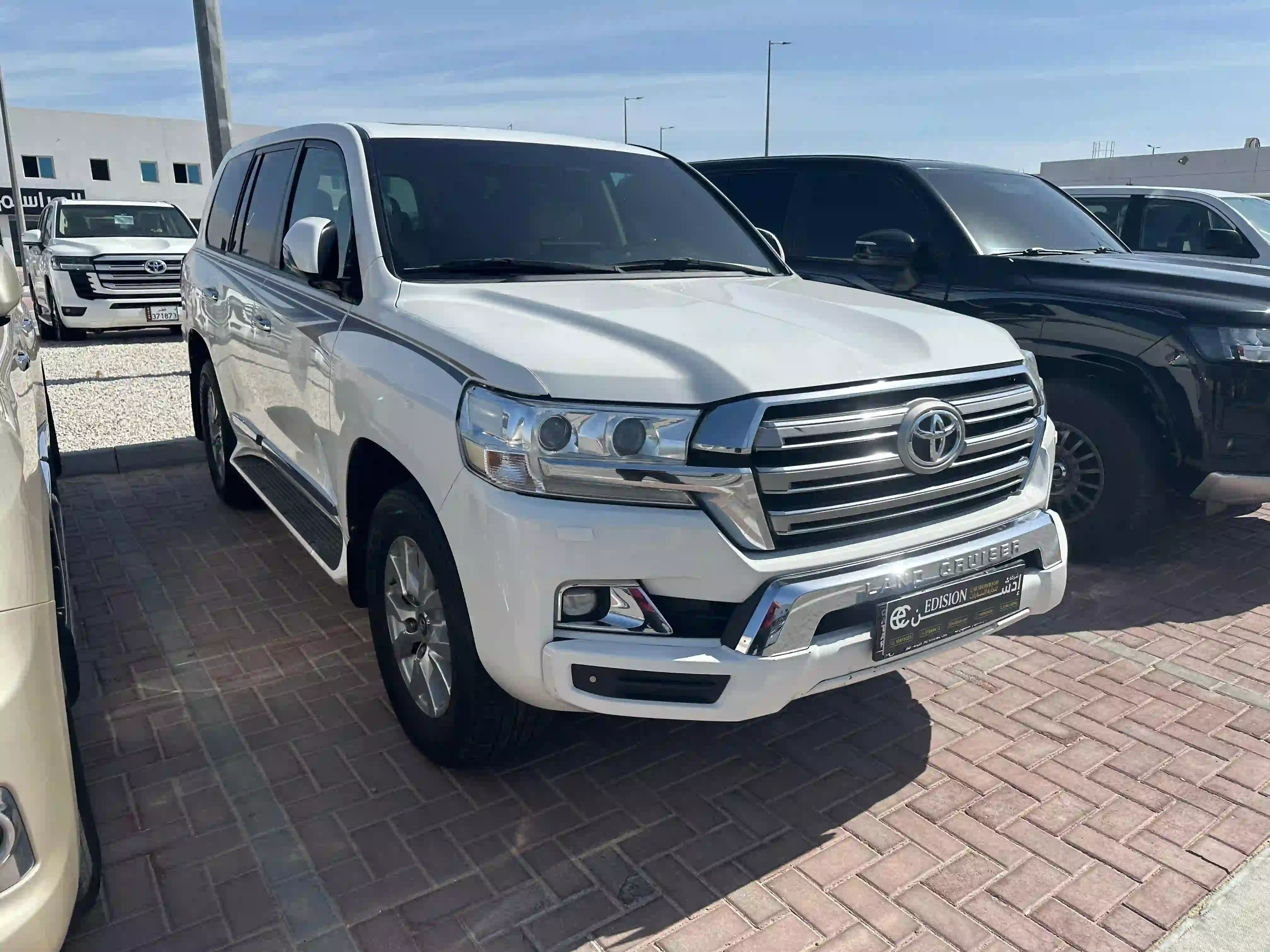 Toyota Land Cruiser GXR v8 2018 - Image 3