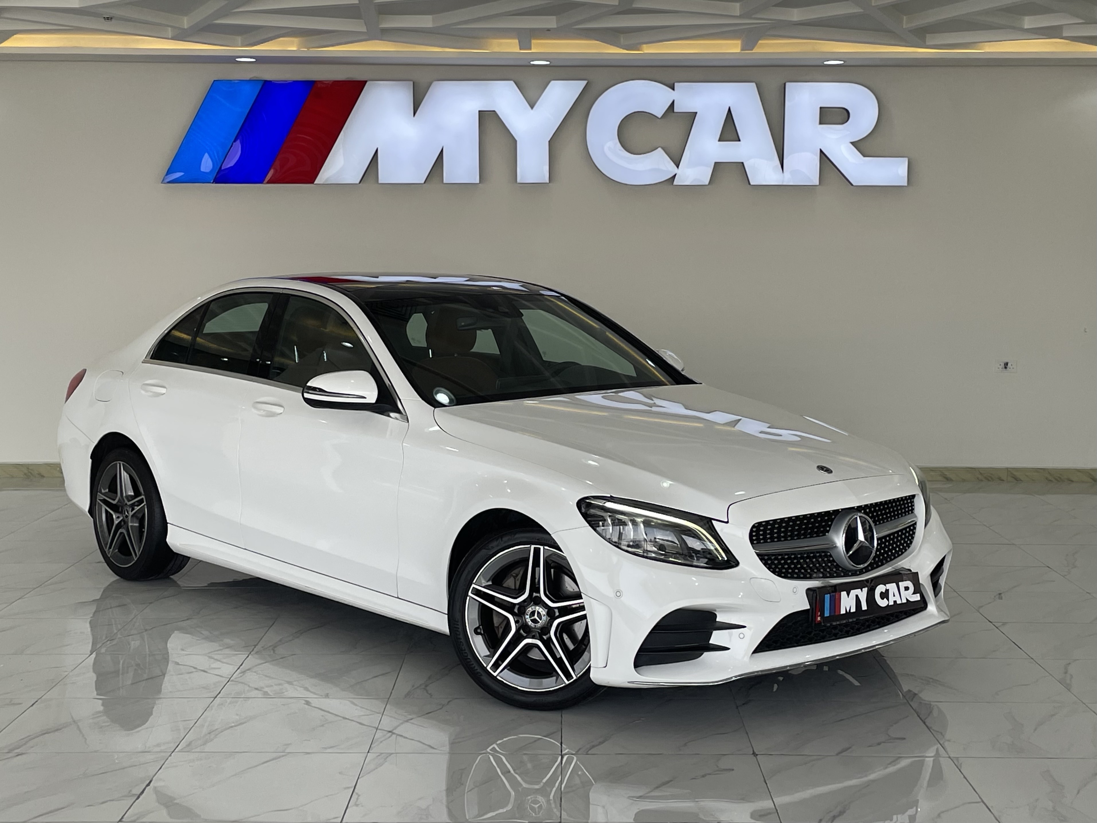 مرسيدس بنز الفئة-سي 200 - مجموعة AMG - Image 1