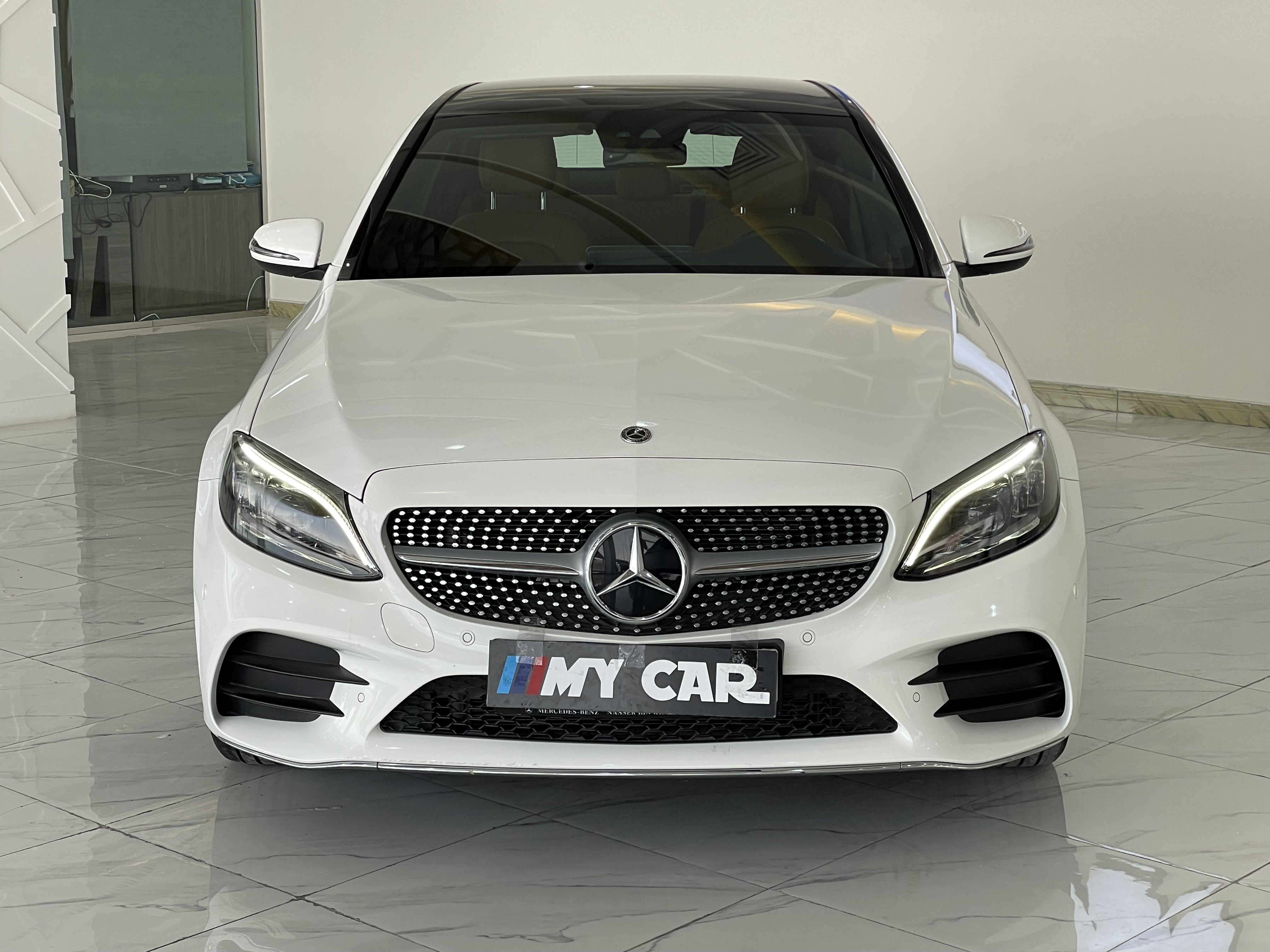 مرسيدس بنز الفئة-سي 200 - مجموعة AMG - Image 2