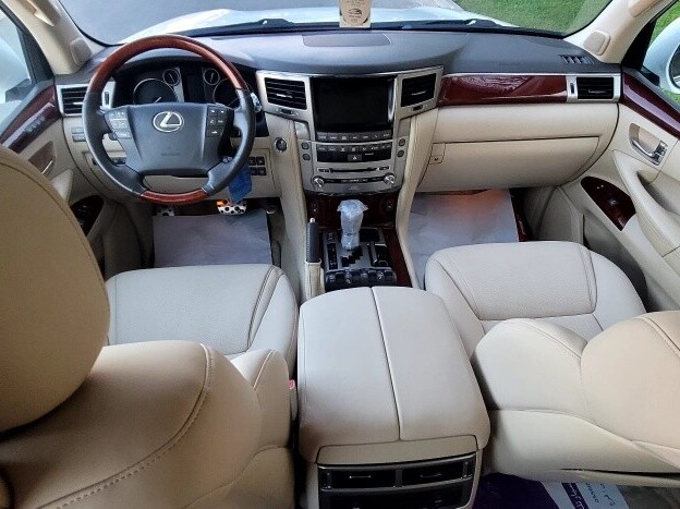 Lexus LX 570 S 2014 - Image 4