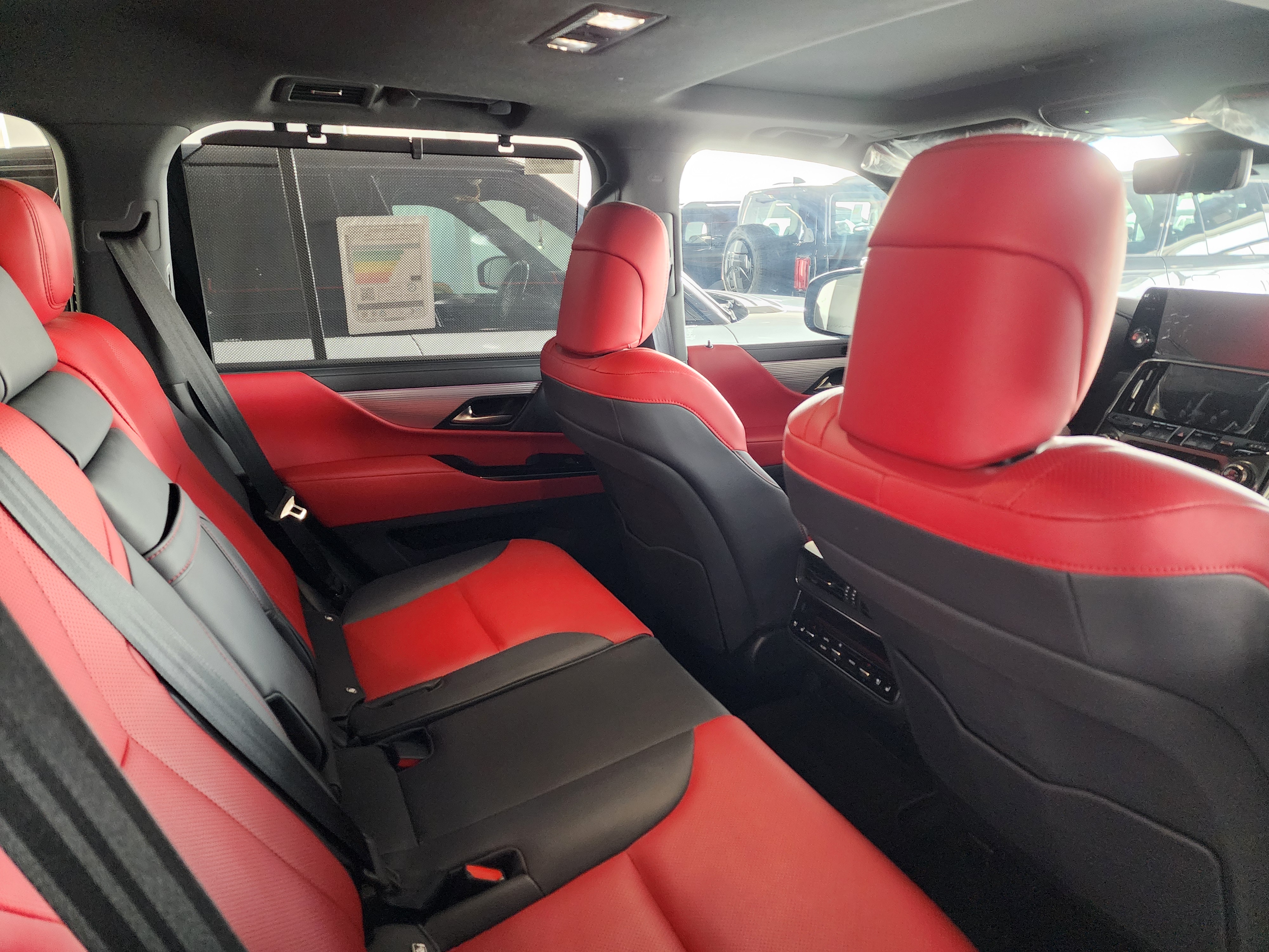 Lexus LX 600 - Image 4