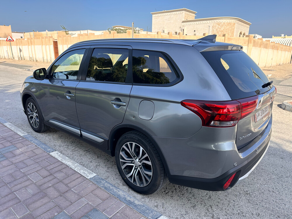 Mitsubishi Outlander 2018 - Image 2