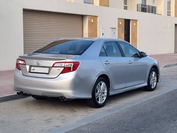 Toyota Camry 2013 - Image 2