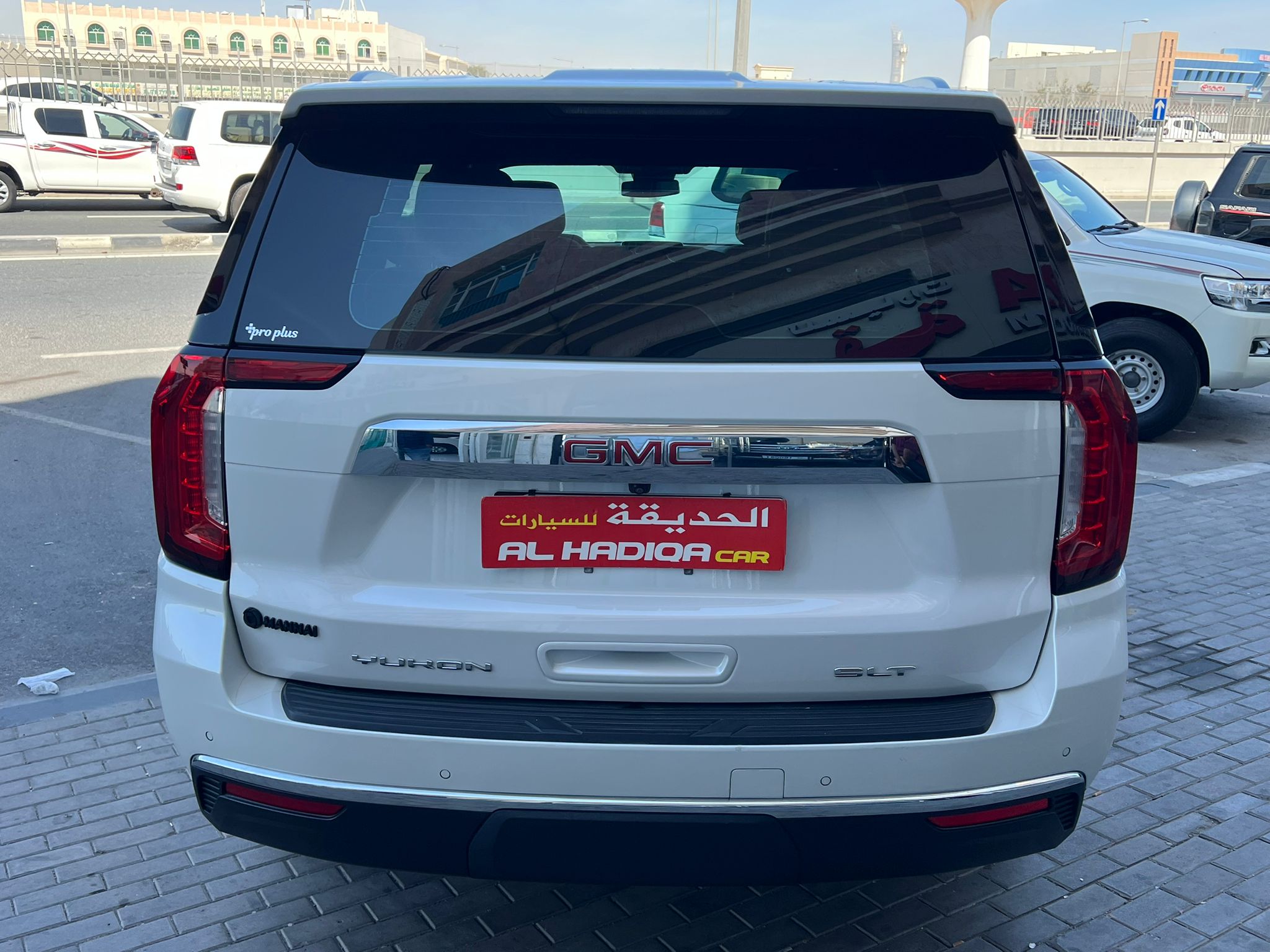 GMC Yukon SLT 2023 - Image 4