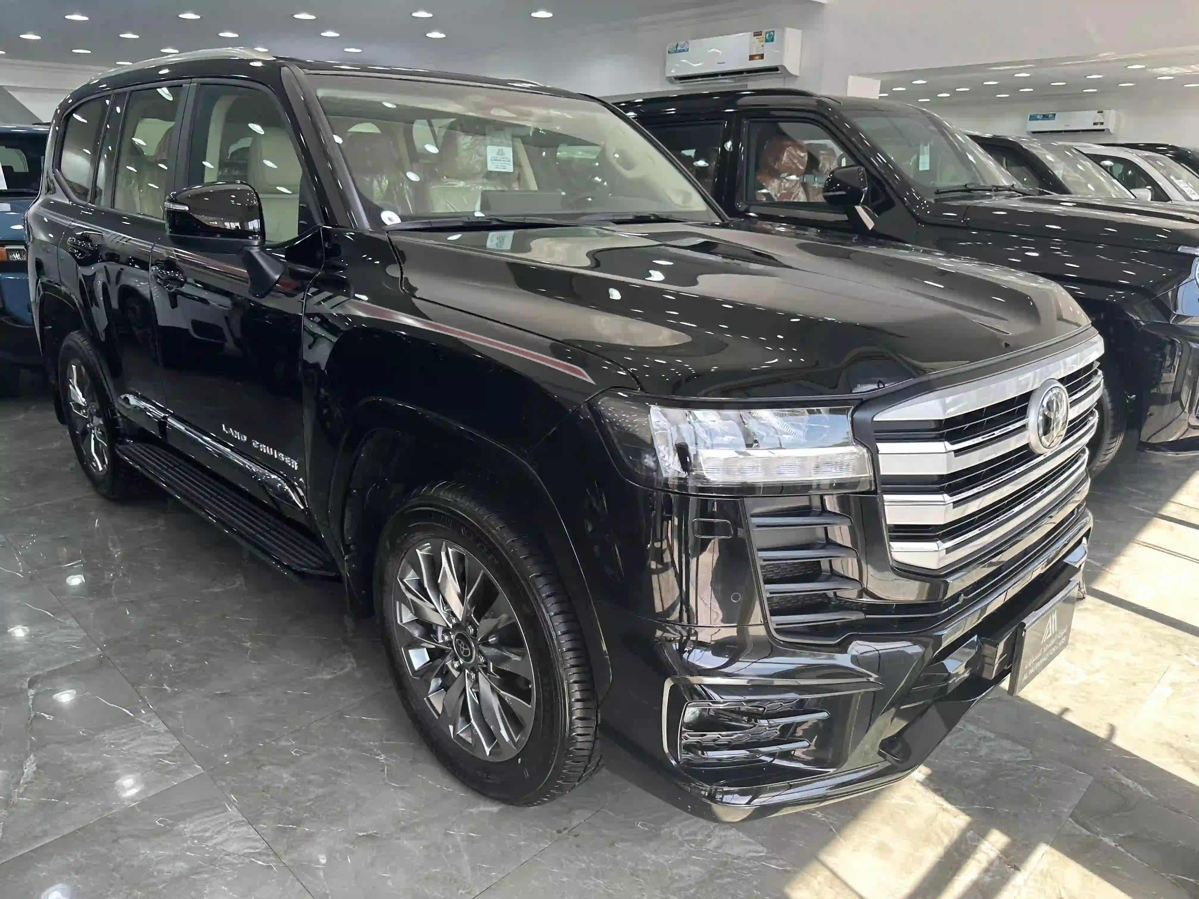 Toyota Land Cruiser GXR Twin Turbo 2025 - Image 2