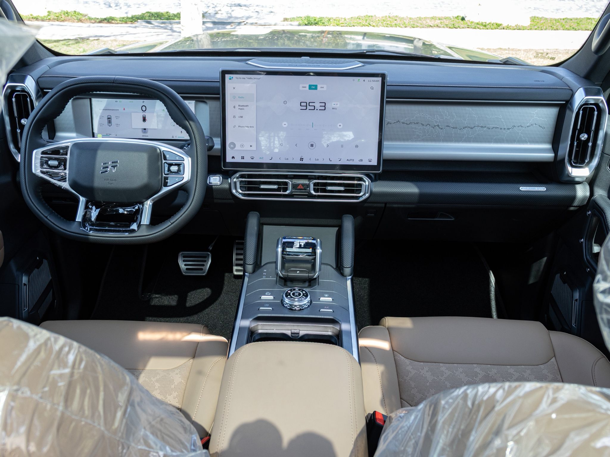 Jetour  T2 Luxury Plus  2026 - Image 2