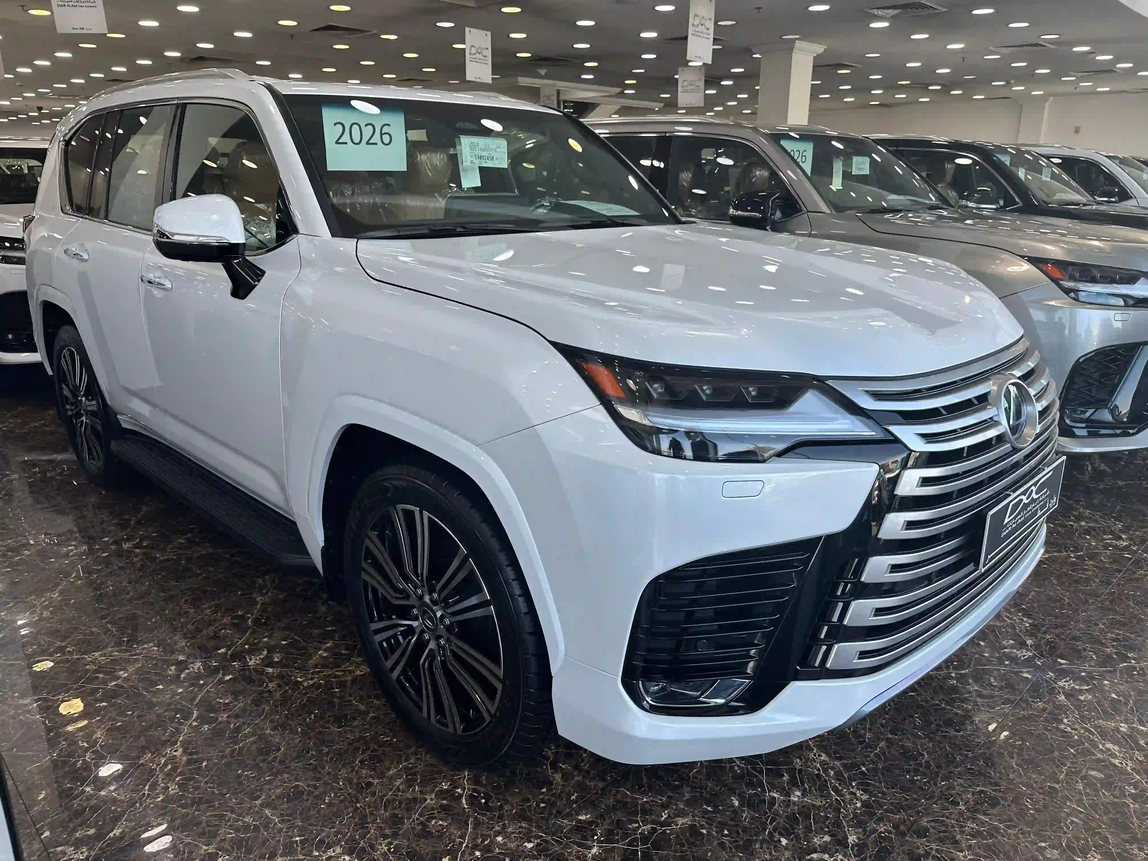 Lexus LX 600 Luxury  2026 - Image 3