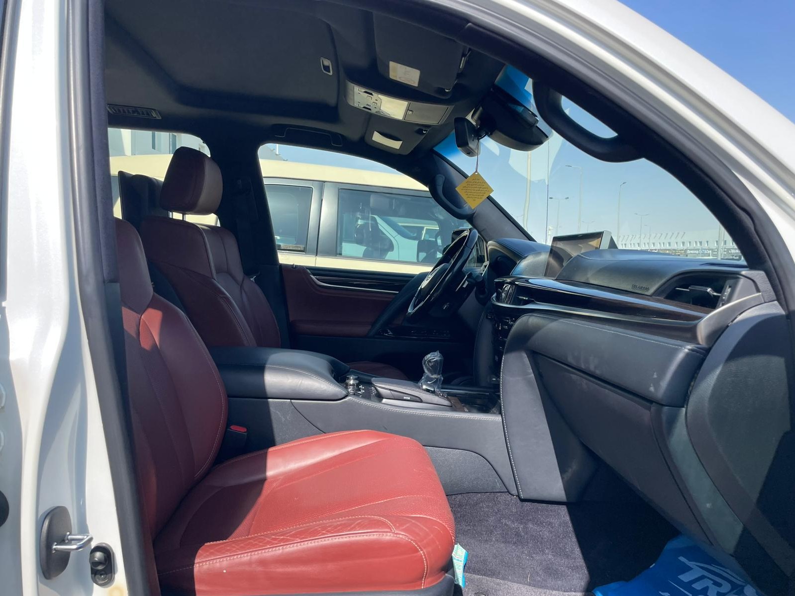 Lexus LX 570 S 2016 - Image 3