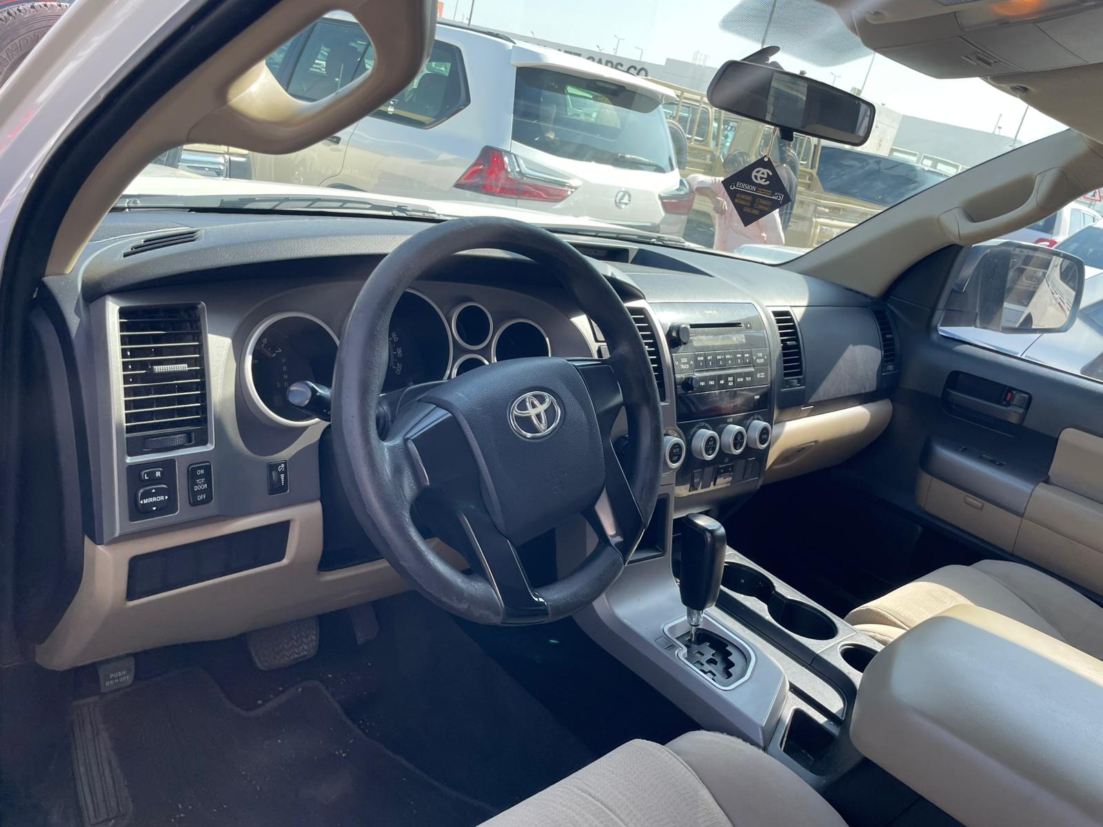 Toyota Sequoia SR5 2014 - Image 2