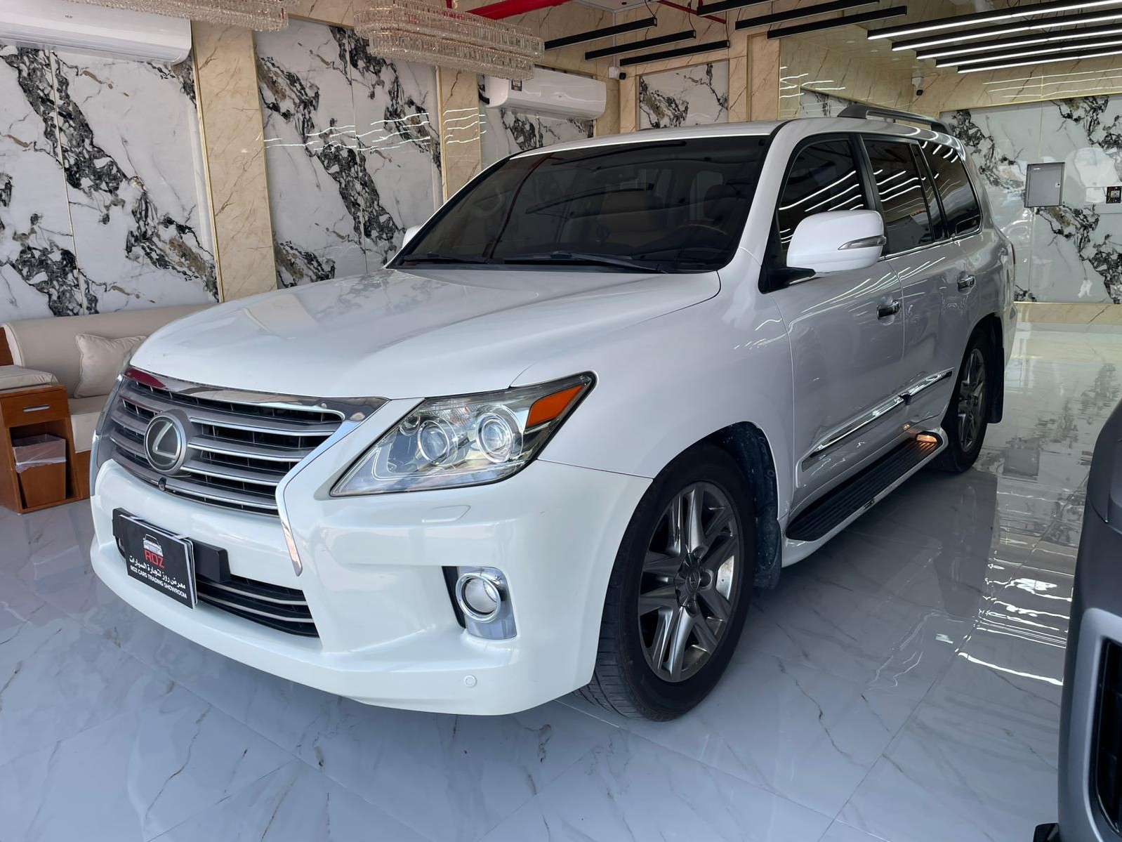 Lexus LX 570 2012 - Image 1