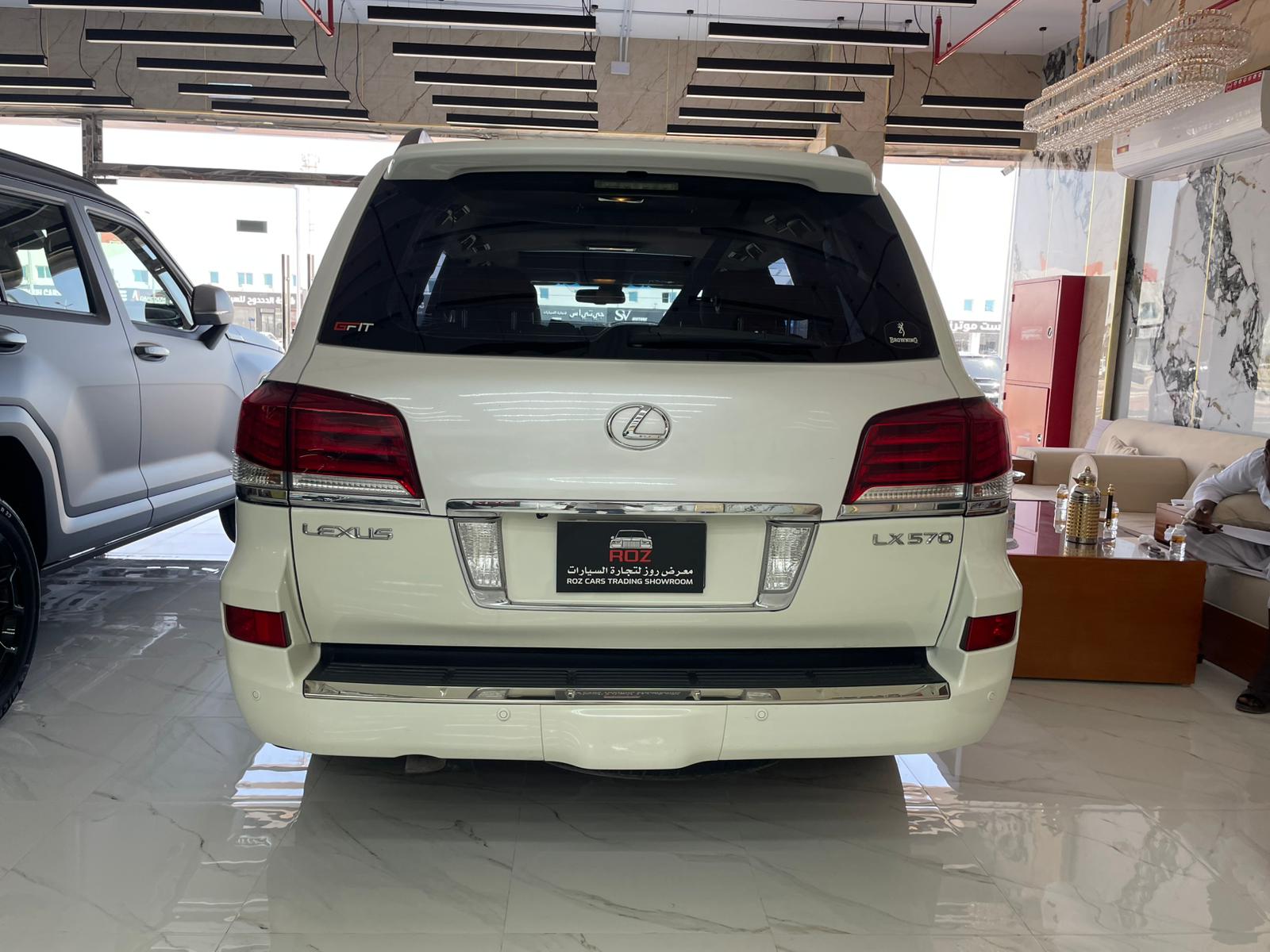 Lexus LX 570 2012 - Image 4