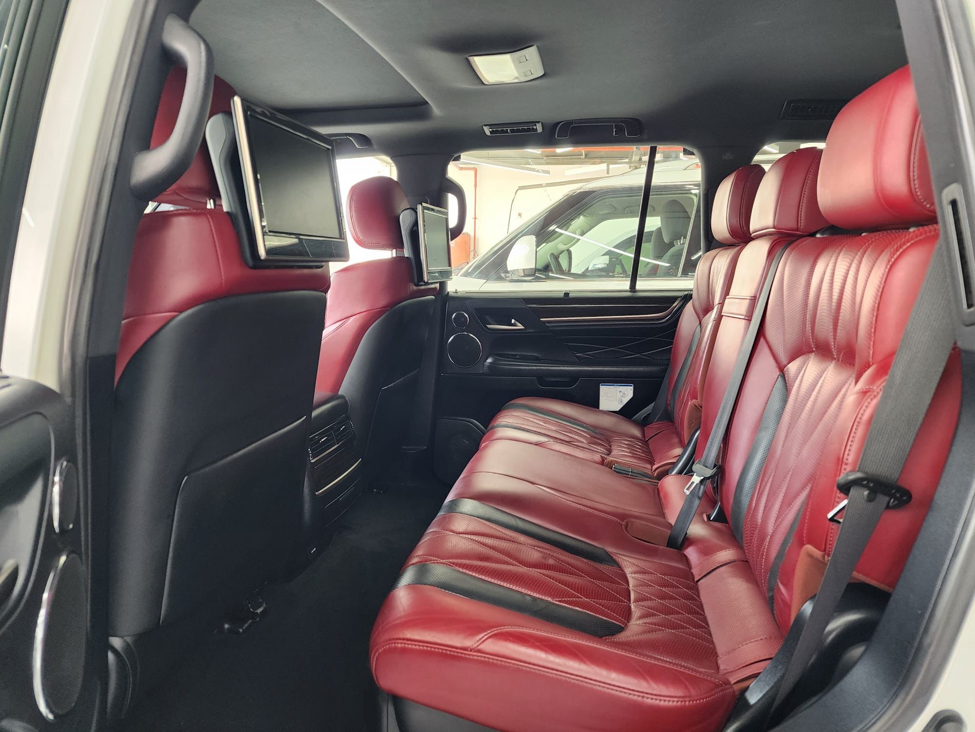 Lexus LX 570 S 2019 - Image 4