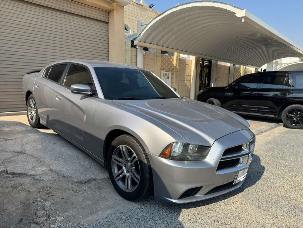 Dodge Charger SXT 2014 - Image 2