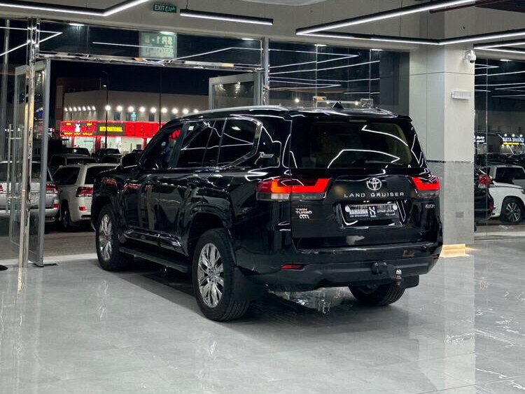 Toyota Land Cruiser GX.R 2022 - Image 3