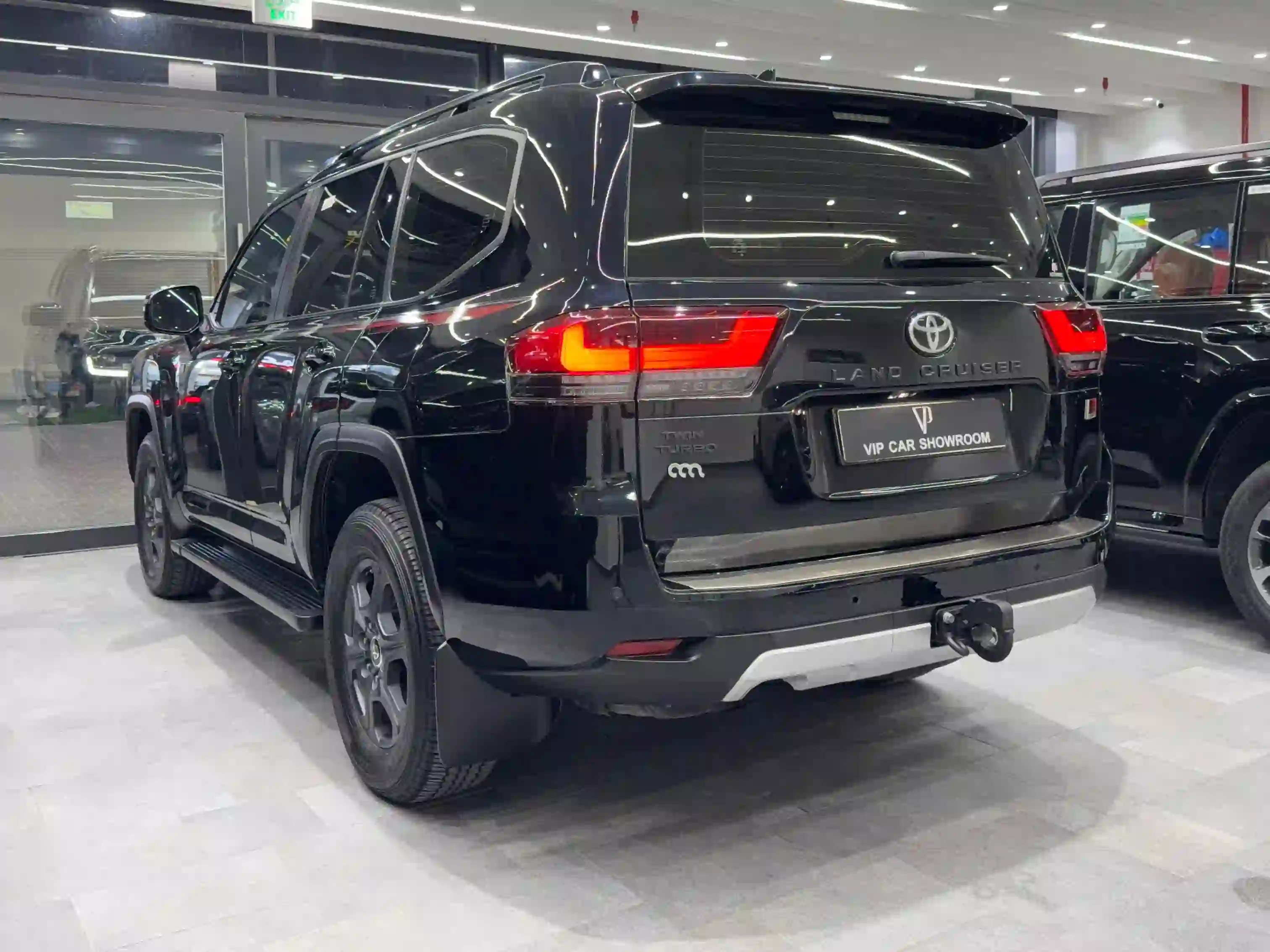 Toyota Land Cruiser GR TWIN TURBO 2024 - Image 4
