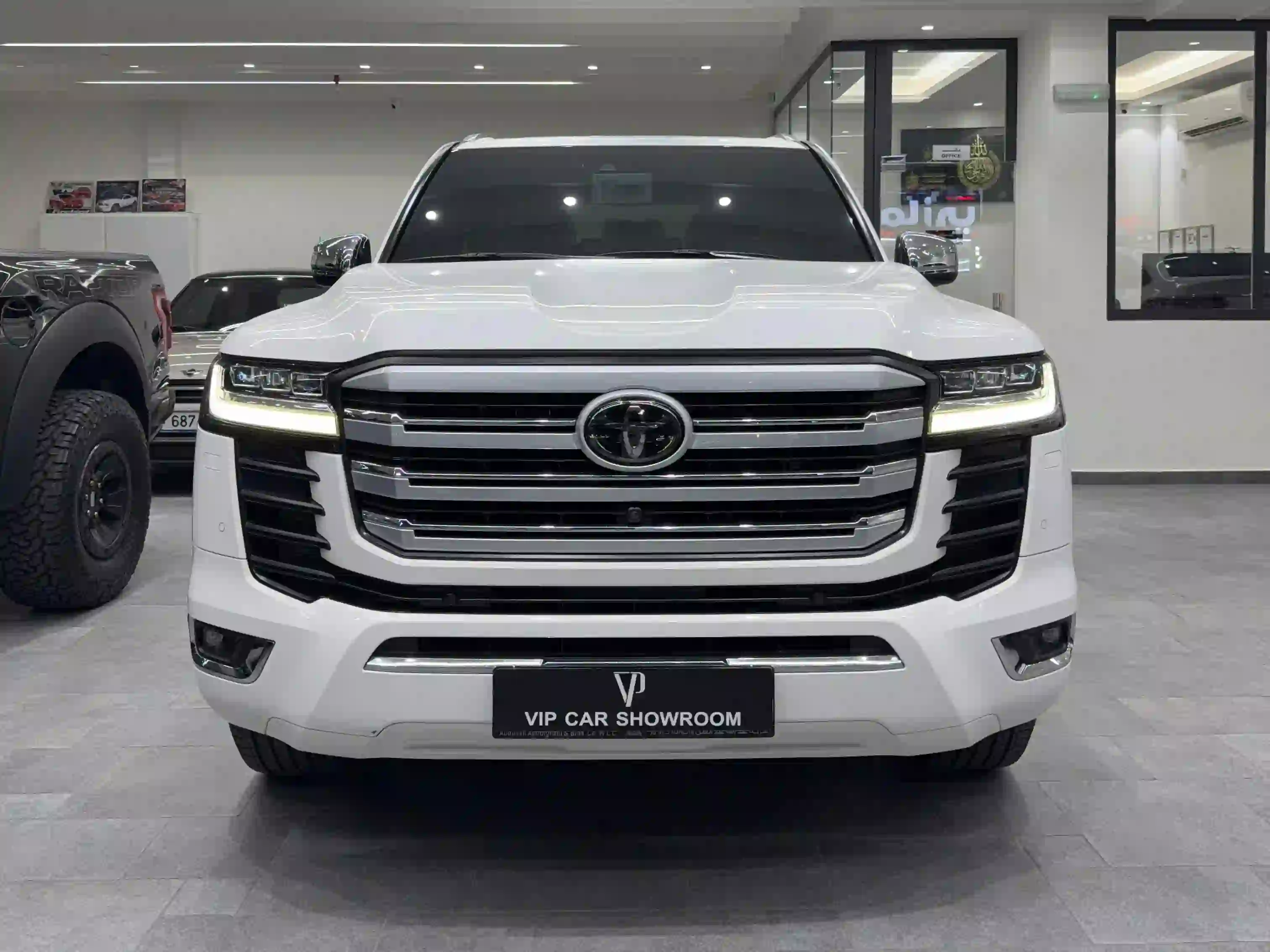 Toyota Land Cruiser VXR Twin Turbo 2022 - Image 2