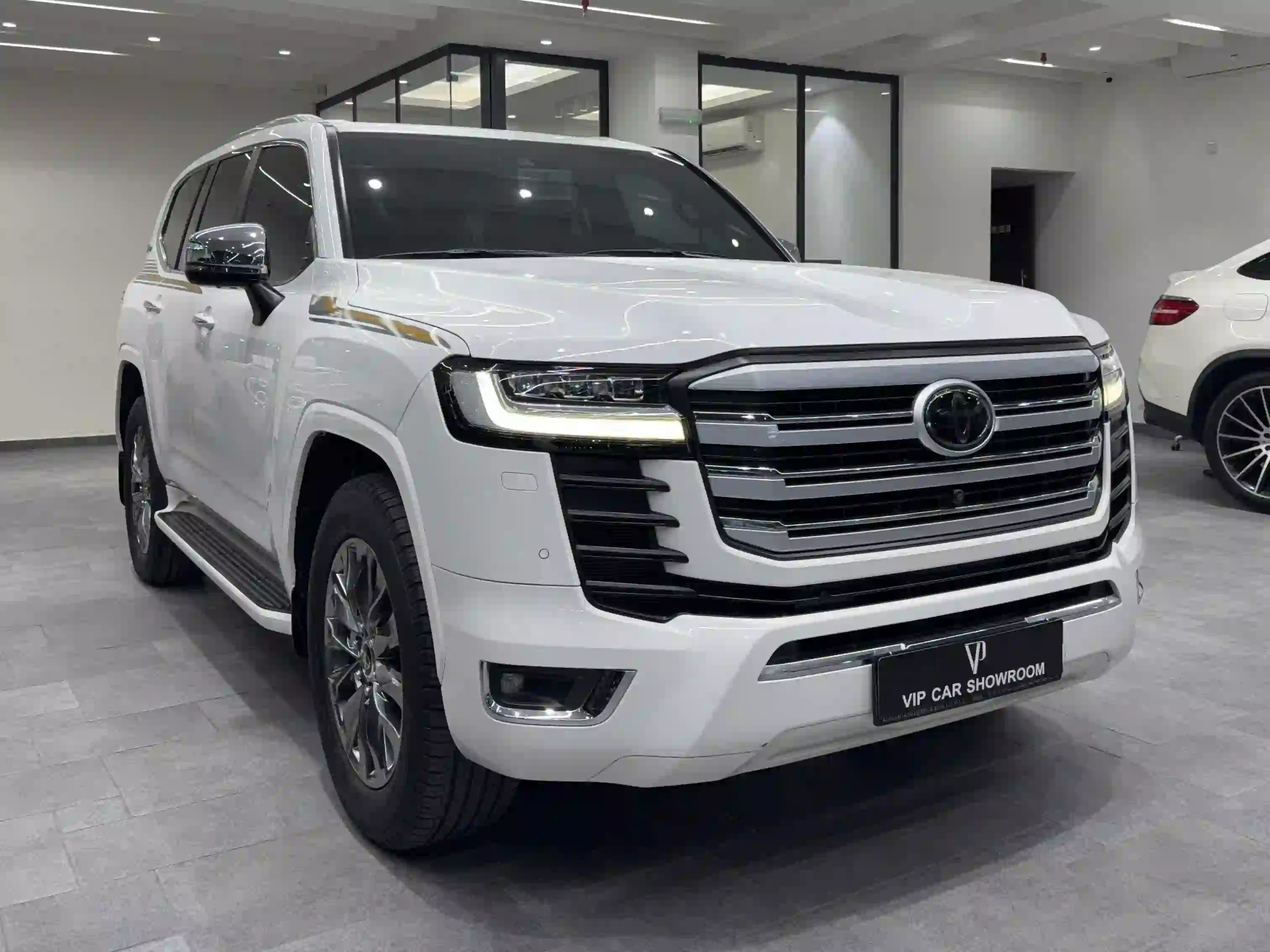 Toyota Land Cruiser VXR Twin Turbo 2022 - Image 3