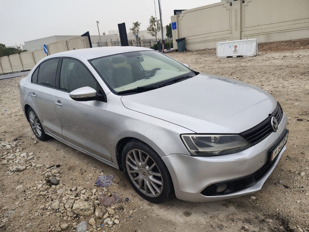 Volkswagen Jetta 2012 - Image 2