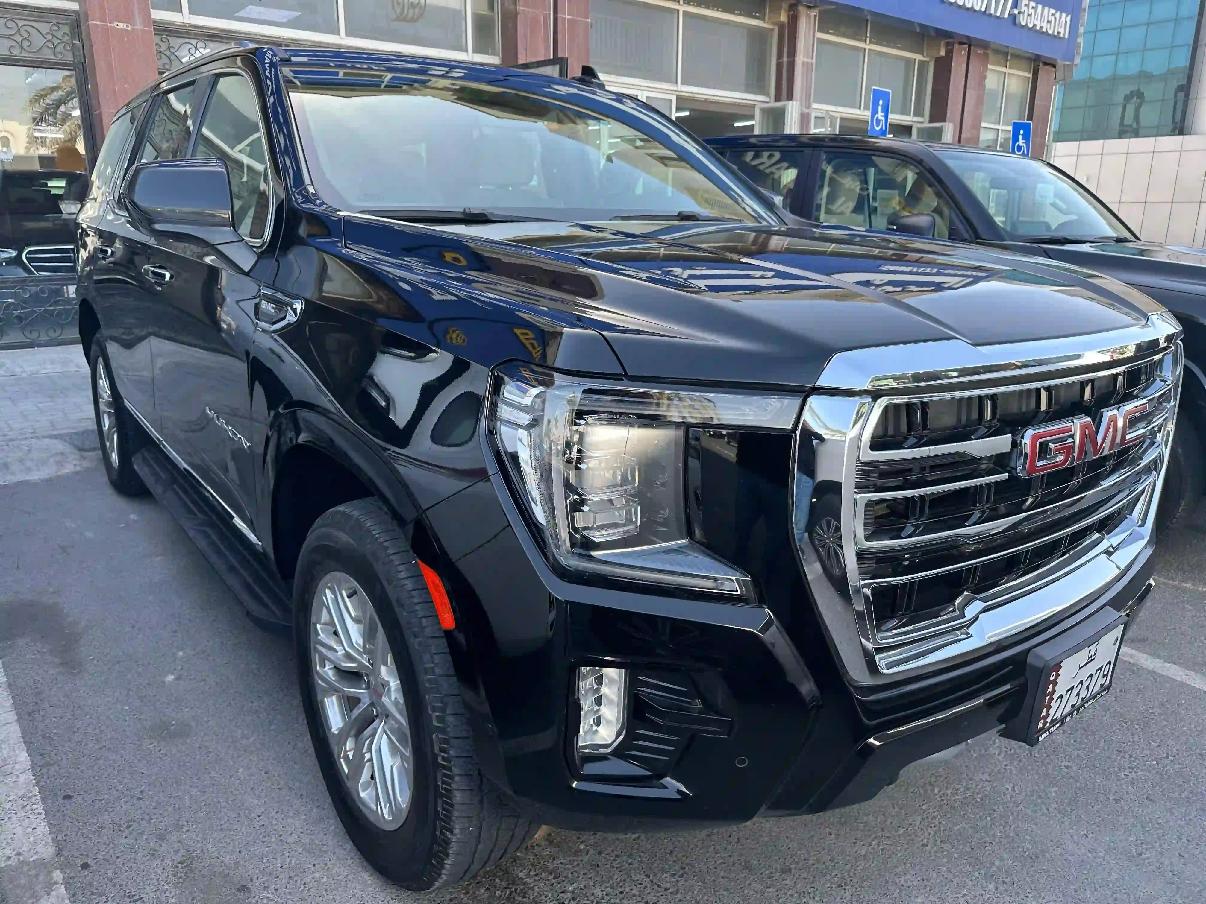 GMC Yukon SLT 2021 - Image 2