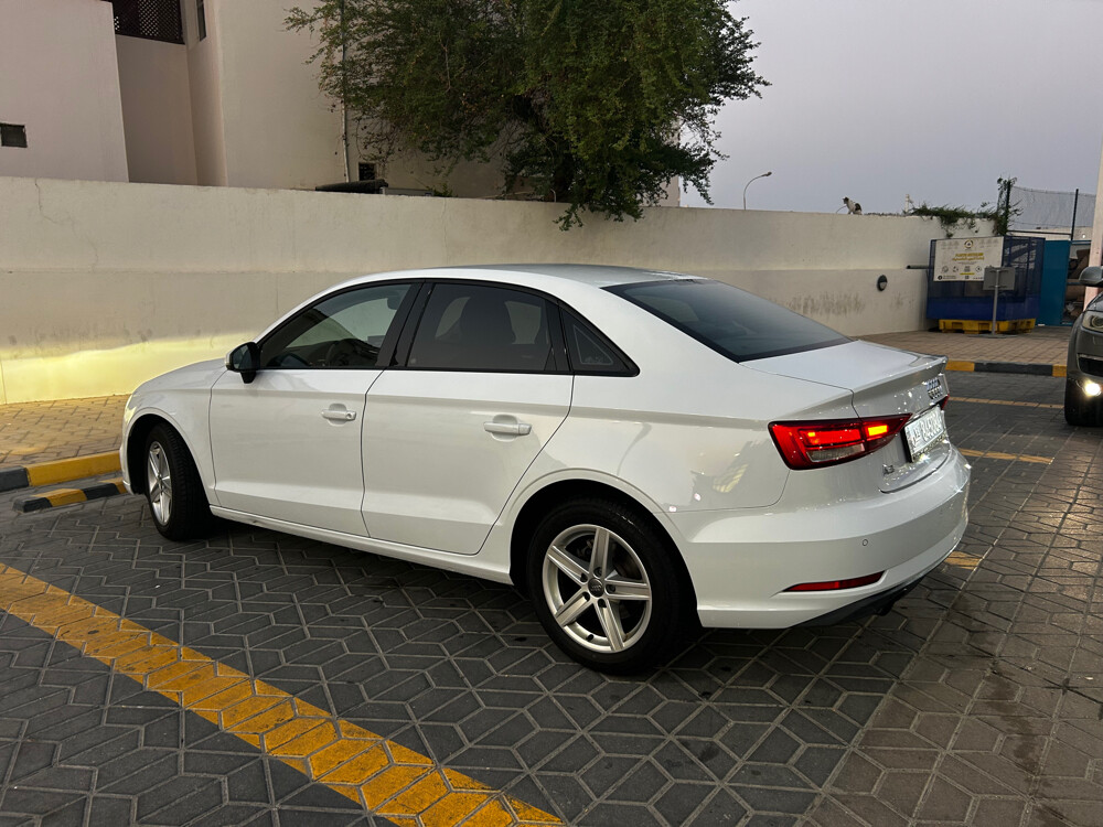 Audi A3 standard 2018 - Image 3