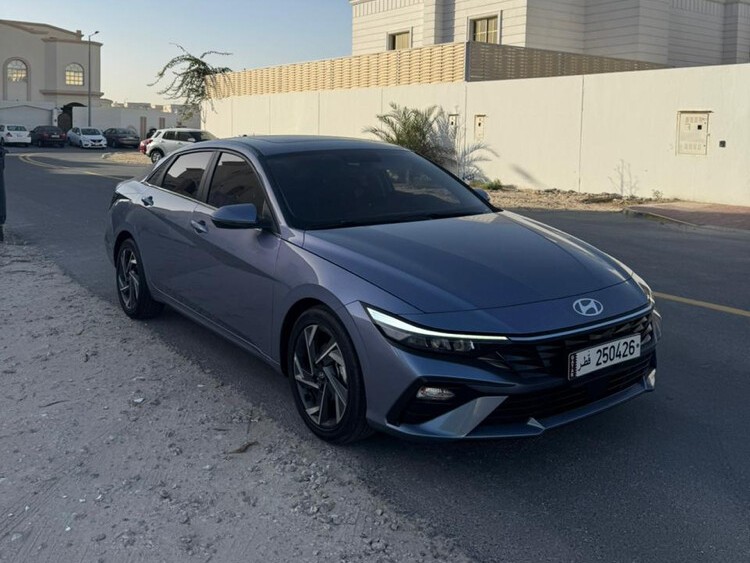 Hyundai Elantra 2025 - Image 2