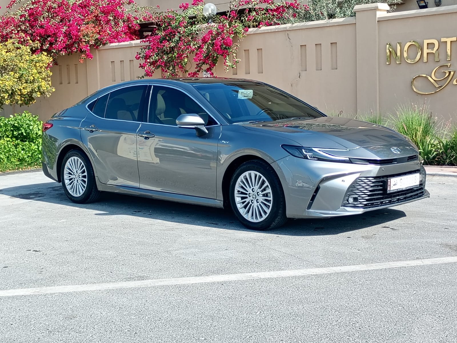 Toyota Camry HYBRID 2025 - Image 3